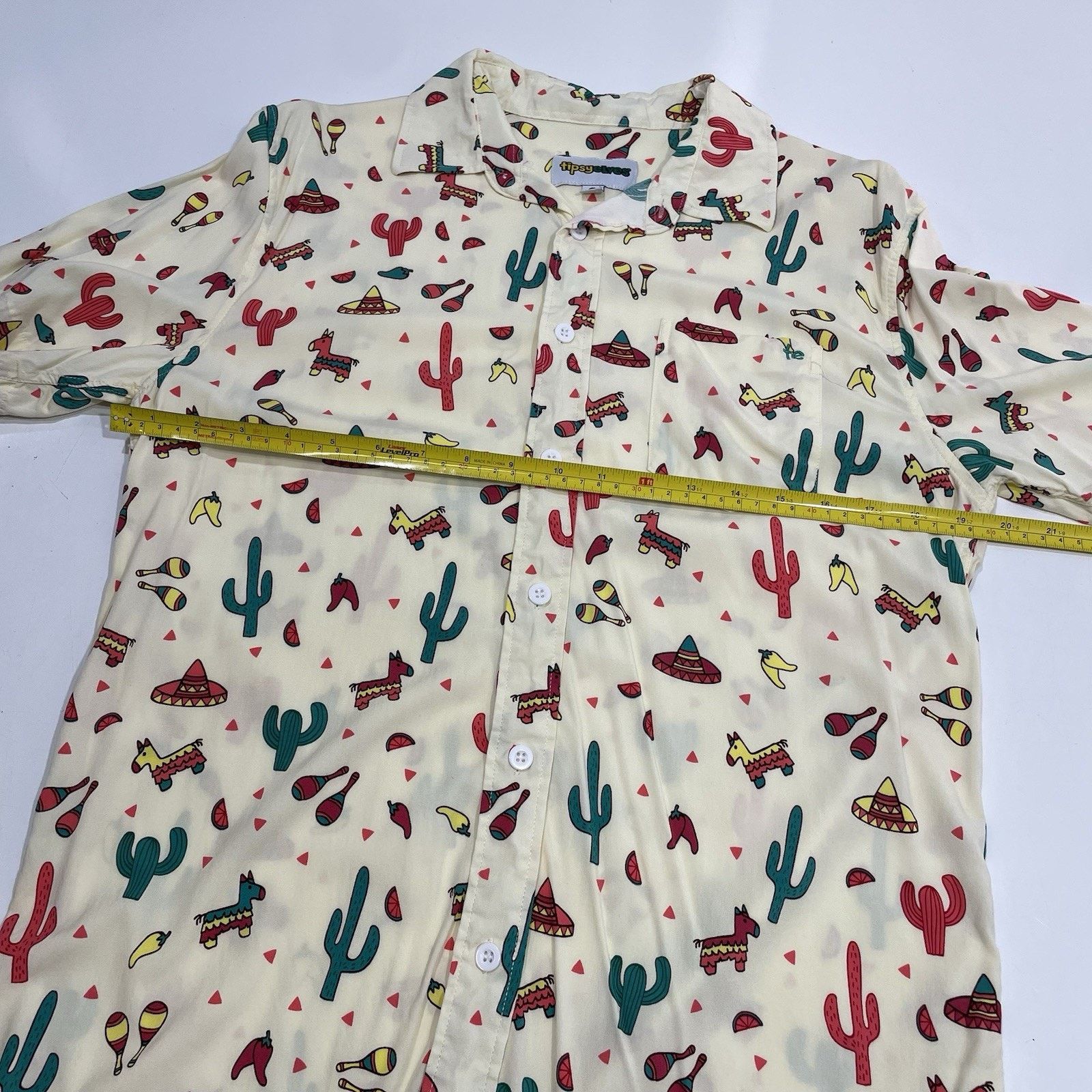 Tipsy Elves Tipsy Elves Cantina Captain Hawaiian Shirt Lg Piñata Cactus Size US L / EU 52-54 / 3 - 5 Thumbnail