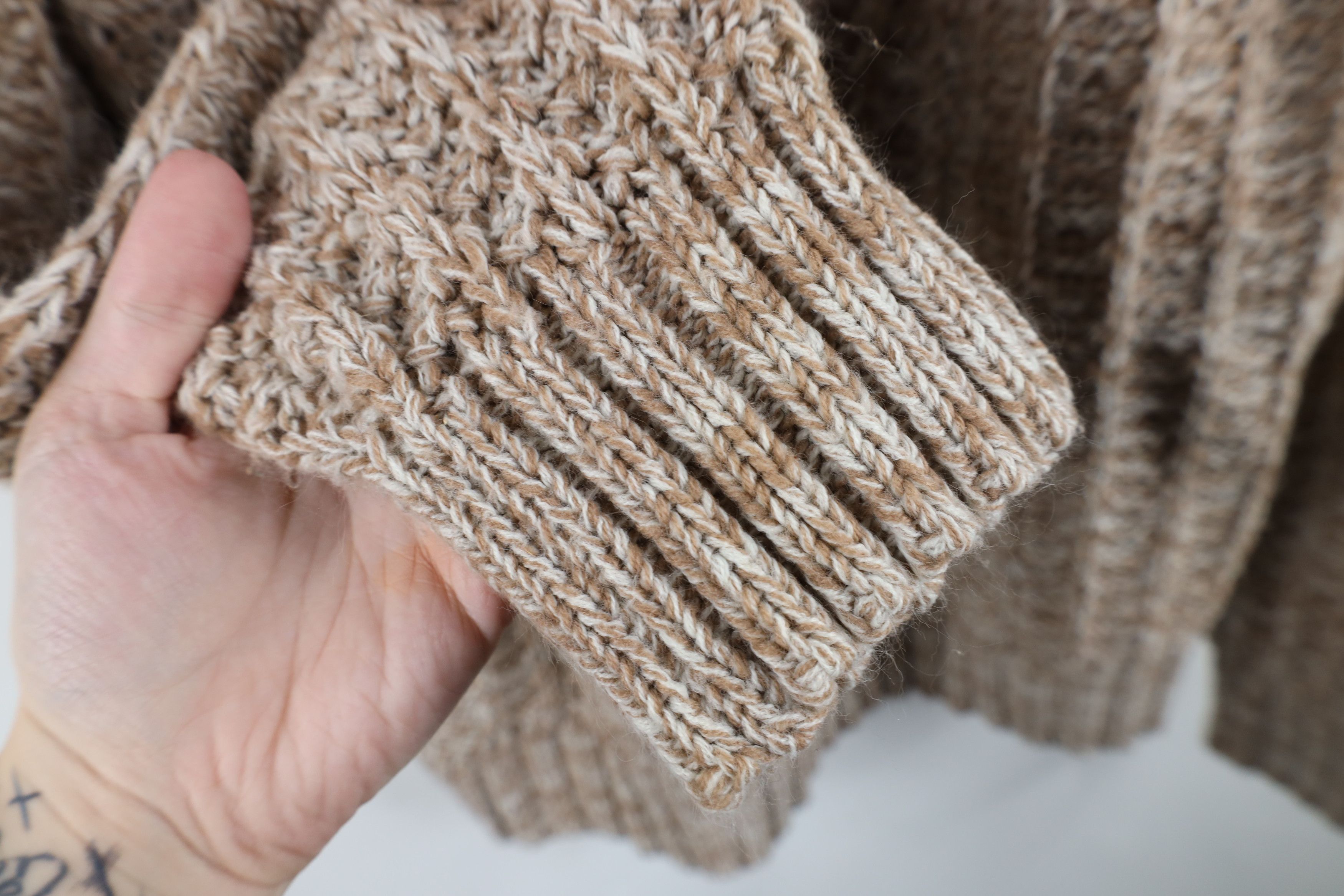 Vintage Vintage 90s Streetwear Ribbed Knit Crewneck Sweater Beige Size US XL / EU 56 / 4 - 6 Thumbnail