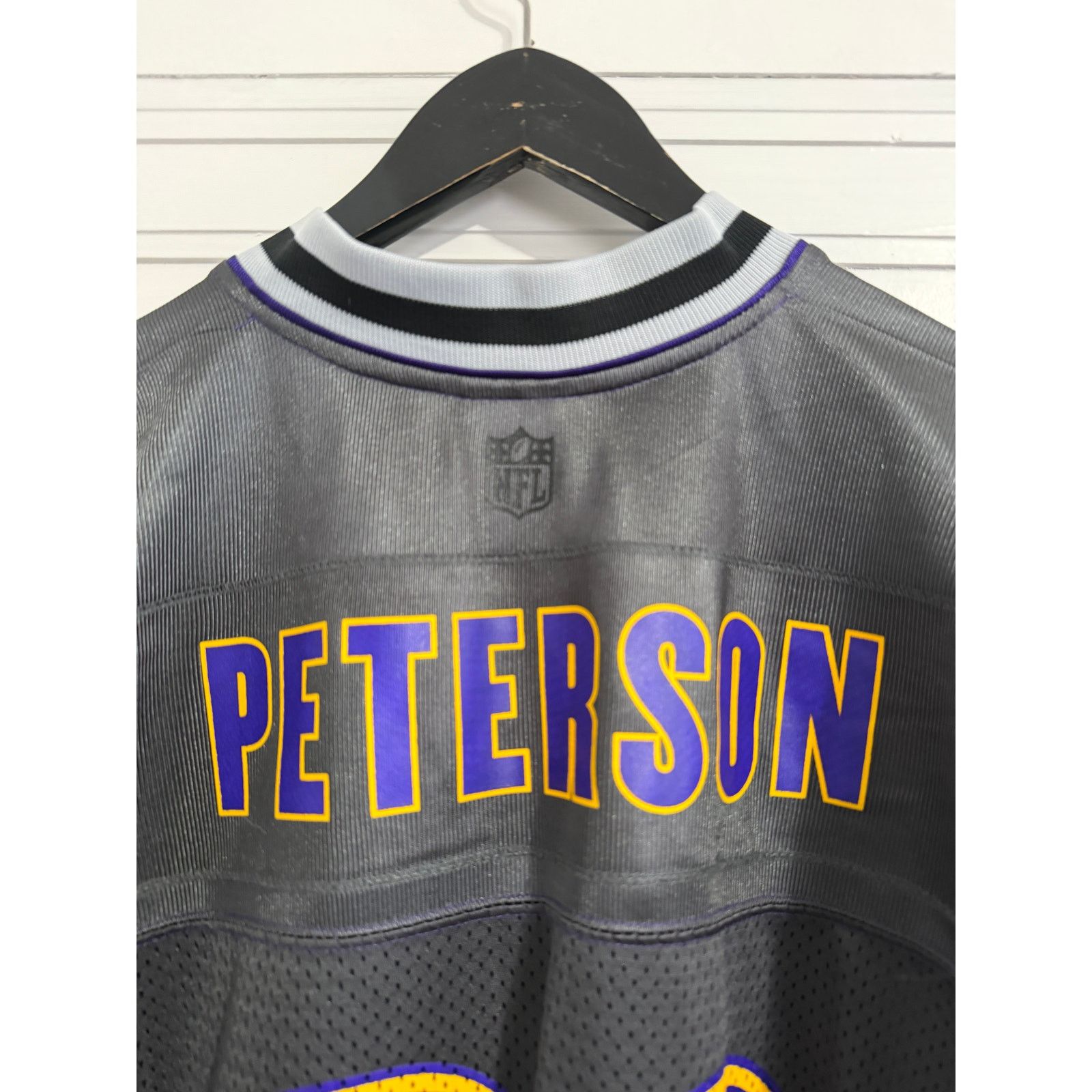 NFL Adrian Peterson Minnesota Vikings Gray Football Jersey Sz L Size US L / EU 52-54 / 3 - 4 Thumbnail