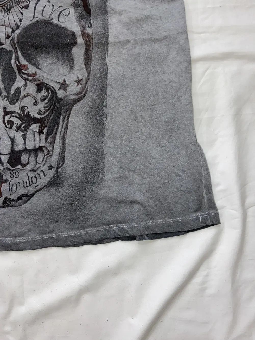 Affliction VINTAGE SKULLS Y2K TEE T SHIRT AFFLICTION JAPANESE SKATE Size US M / EU 48-50 / 2 - 13 Thumbnail