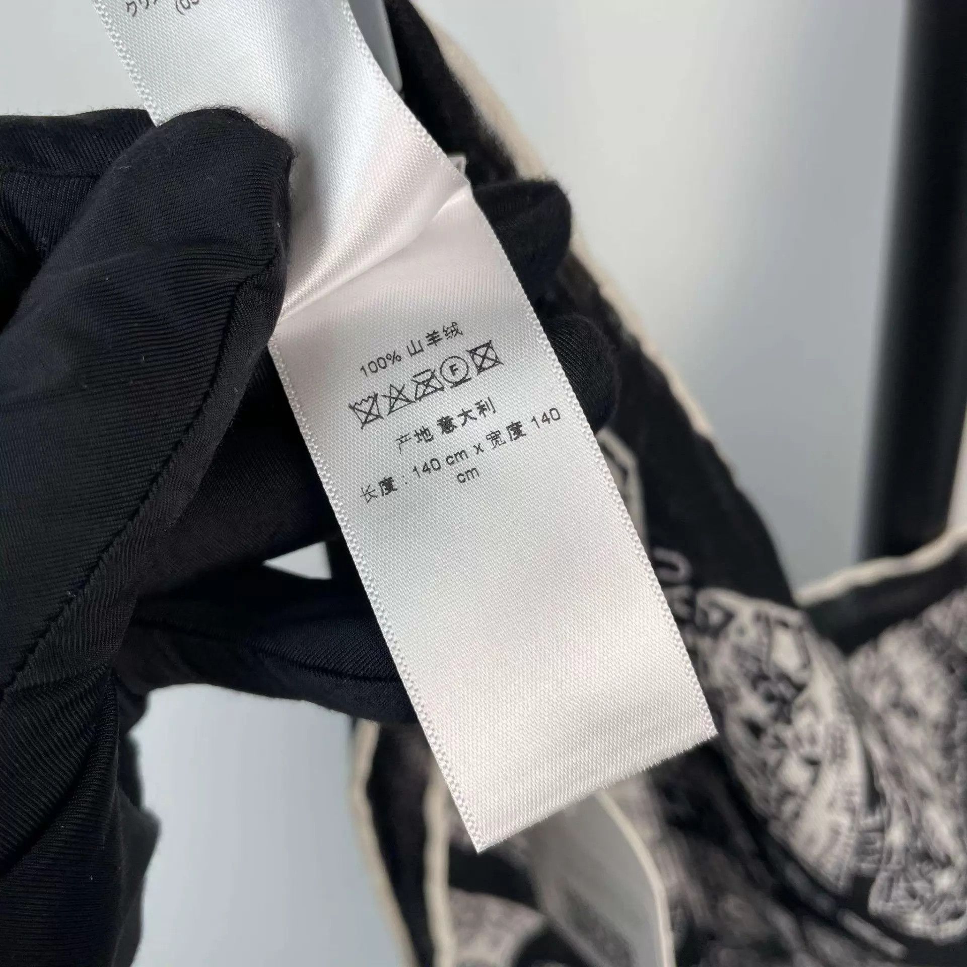 Dior Dior Cashmere Scarf Black 140x140 Size ONE SIZE - 6 Thumbnail