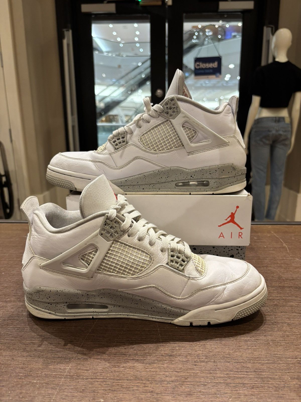 Jordan Brand Jordan 4 ‘White Oreo’ Size US 10.5 / EU 43-44 - 2 Thumbnail