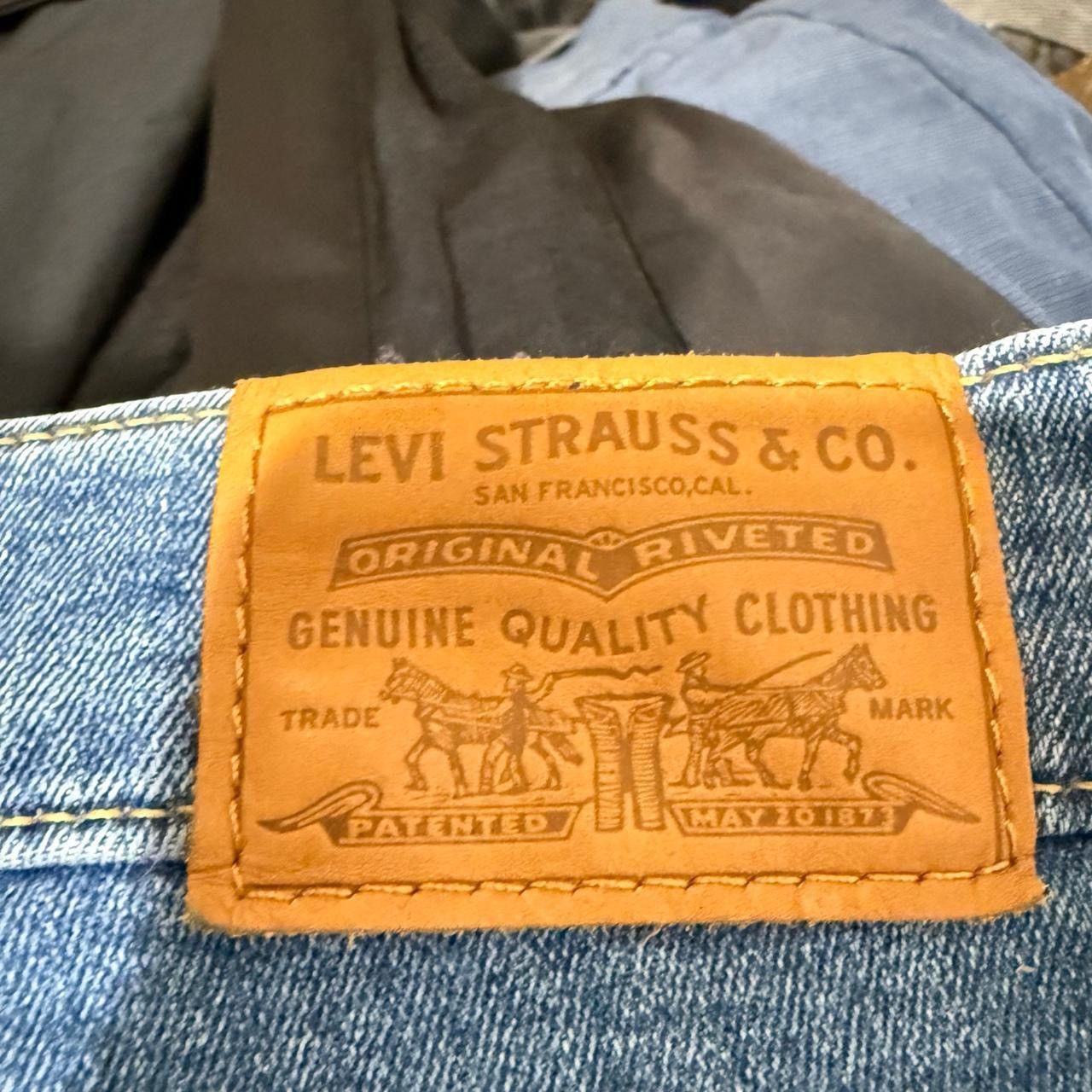 Levi's Levi’s Premium 724 High Rise Straight Ripped Jeans Size 27 Size 27" / US 4 / IT 40 - 5 Thumbnail
