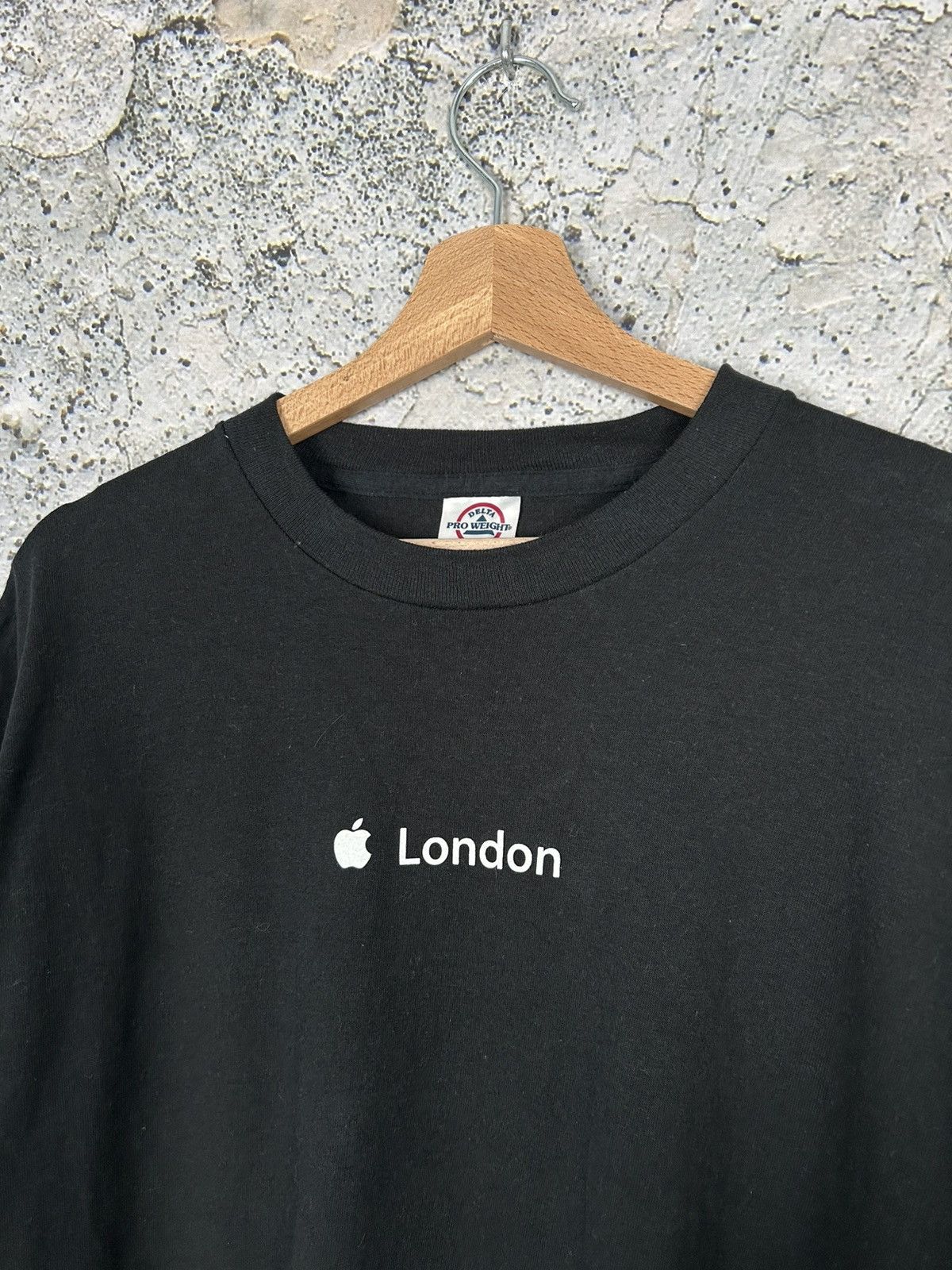 Apple Vintage Apple London 90s Graphic Tee Archive Streetwear Size US XL / EU 56 / 4 - 3 Thumbnail
