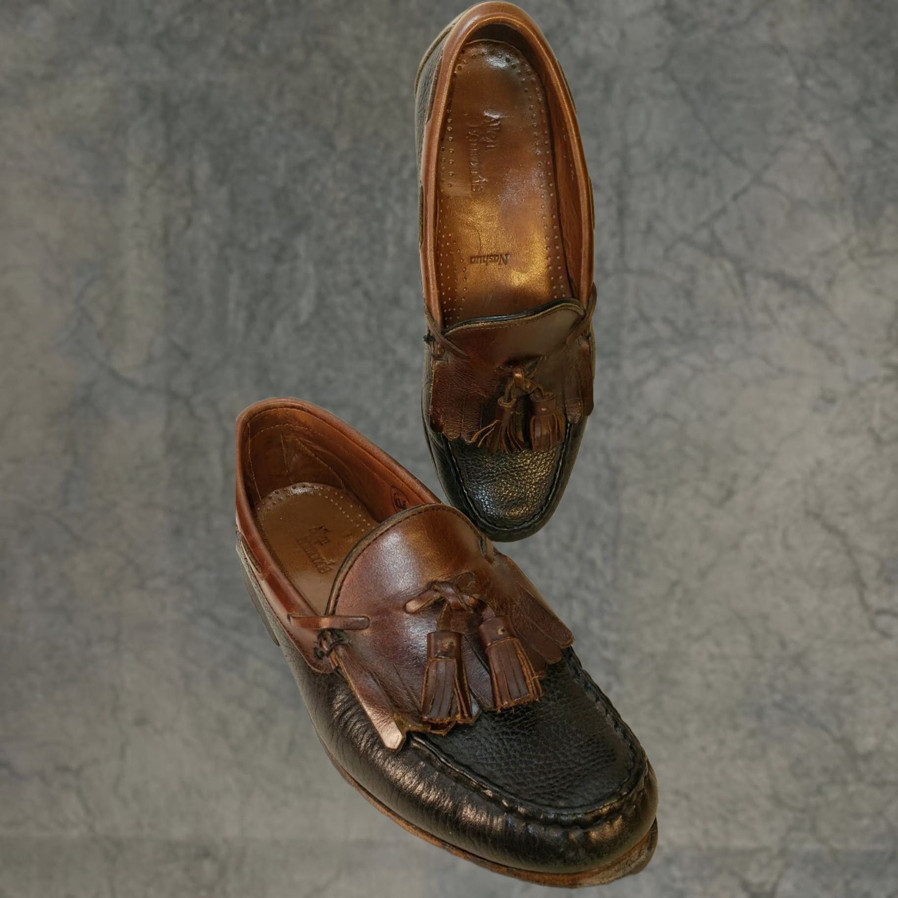 Allen Edmonds Allen Edmonds Nashau Loafer Men's Size 8M Black/Brown Two-Tone Tassels & Kilt Leather Casual to Dress Business Size US 8 / EU 41 - 1 Thumbnail