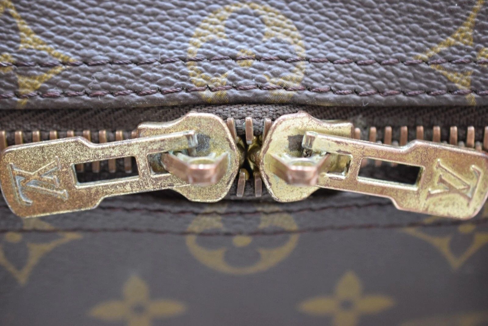 Louis Vuitton Louis Vuitton Keepall 50 Travel Boston Bag Monogram M41426 Size ONE SIZE - 9 Thumbnail