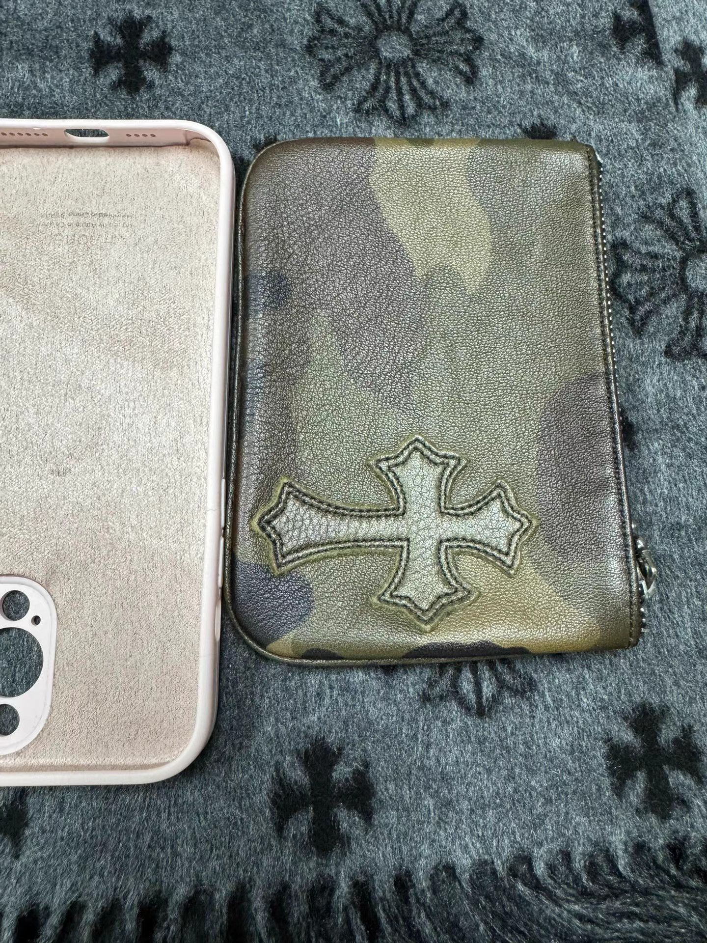 Chrome Hearts Chrome Hearts Camo Cross Patch Leather Coin Pouch Size ONE SIZE - 3 Thumbnail