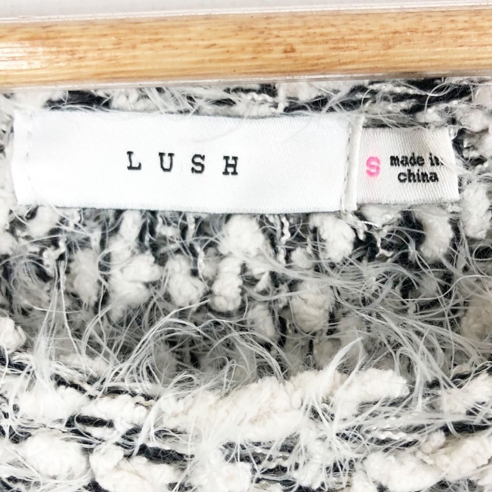 Nordstrom Nordstrom Women’s Lush Fuzzy Chunky Pullover Sweater Size S / US 4 / IT 40 - 14 Thumbnail