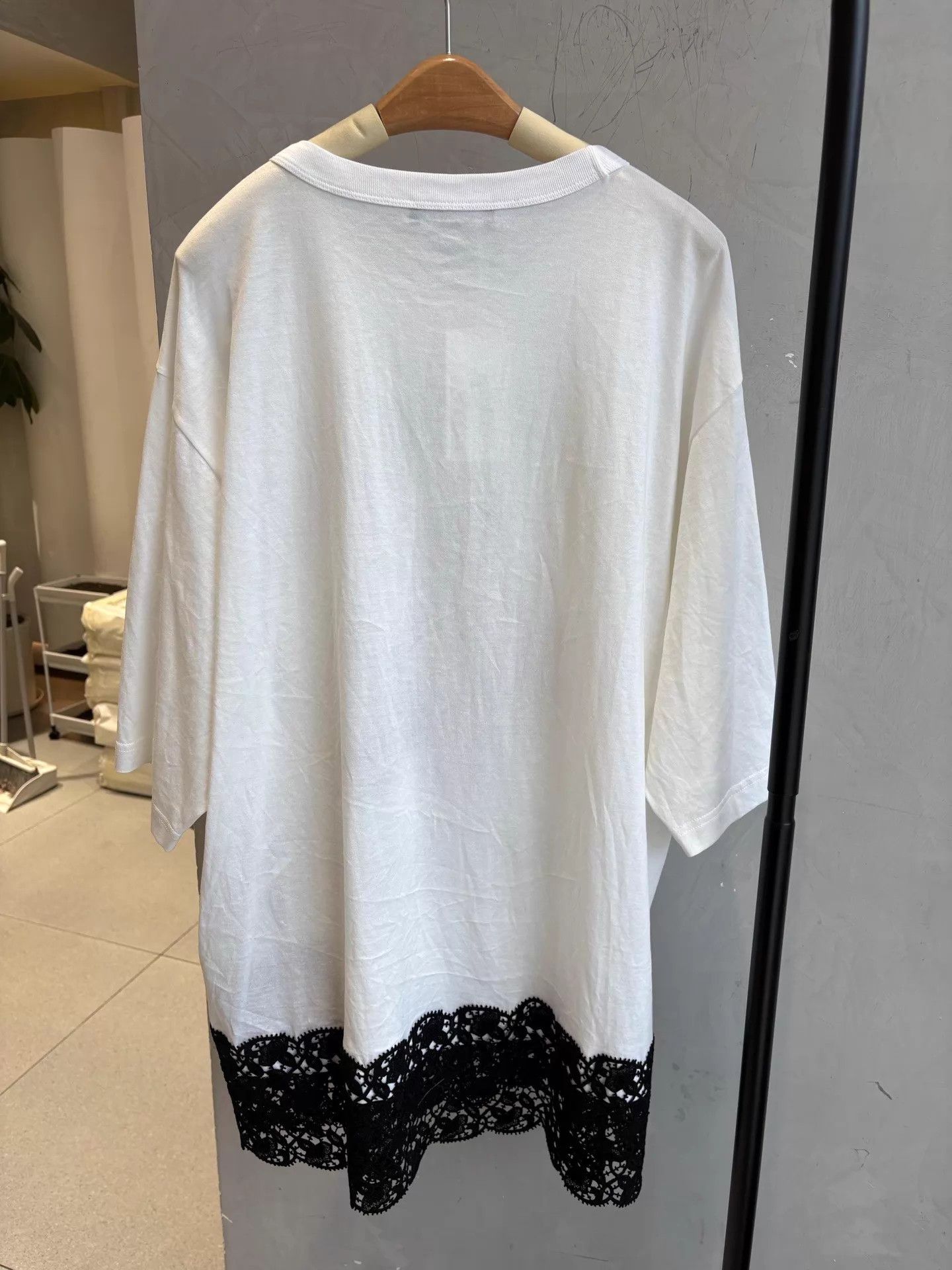 Dolce & Gabbana DG Black & White Lace Angel SS Shirt New w/Tags 42 Size M / US 6-8 / IT 42-44 - 7 Thumbnail