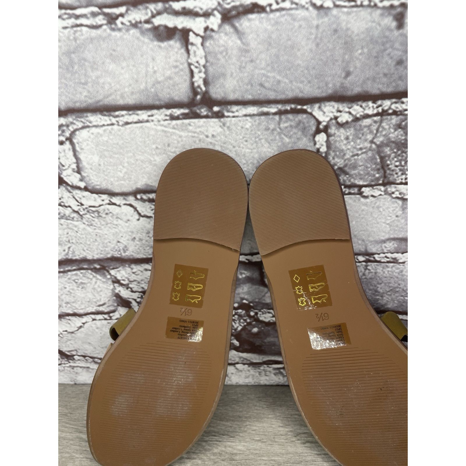 Madewell Madewell Brown Green Wavy Snake Embossed Leather Slides Flat Size US 6.5 / IT 36.5 - 21 Thumbnail