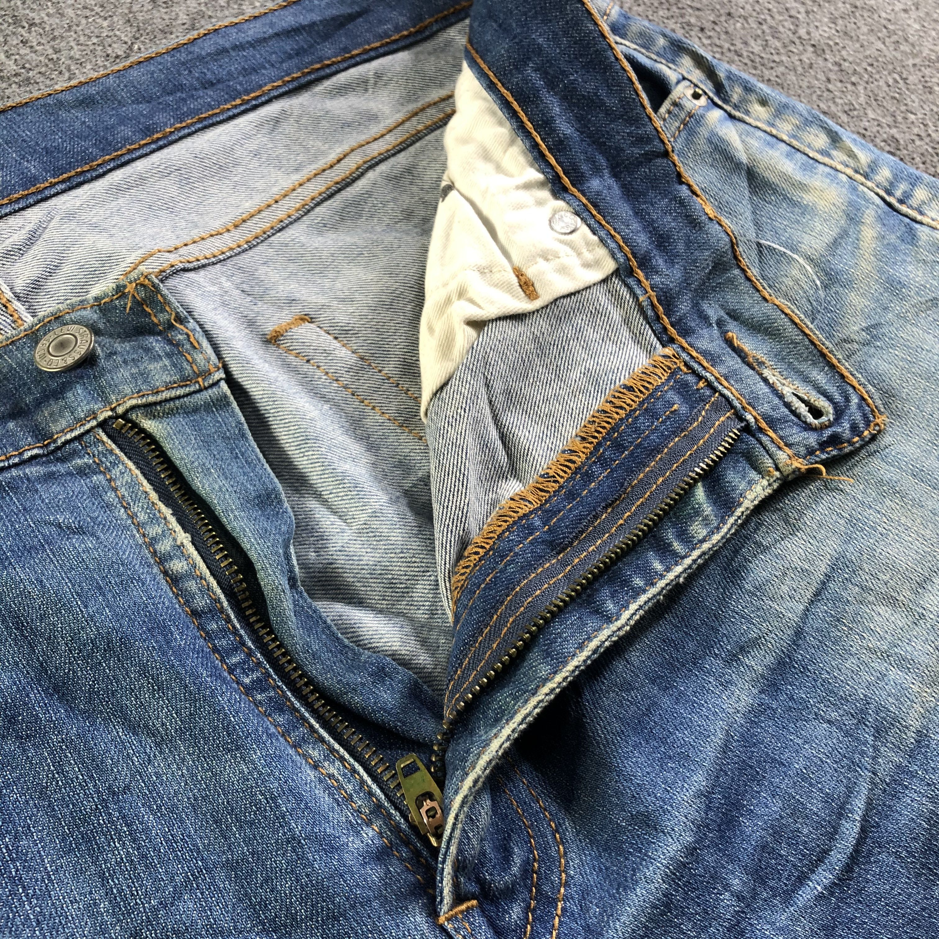 Levi's Vintage Blue Wash Levis 511 Jeans-J4490 Size US 37 - 7 Thumbnail