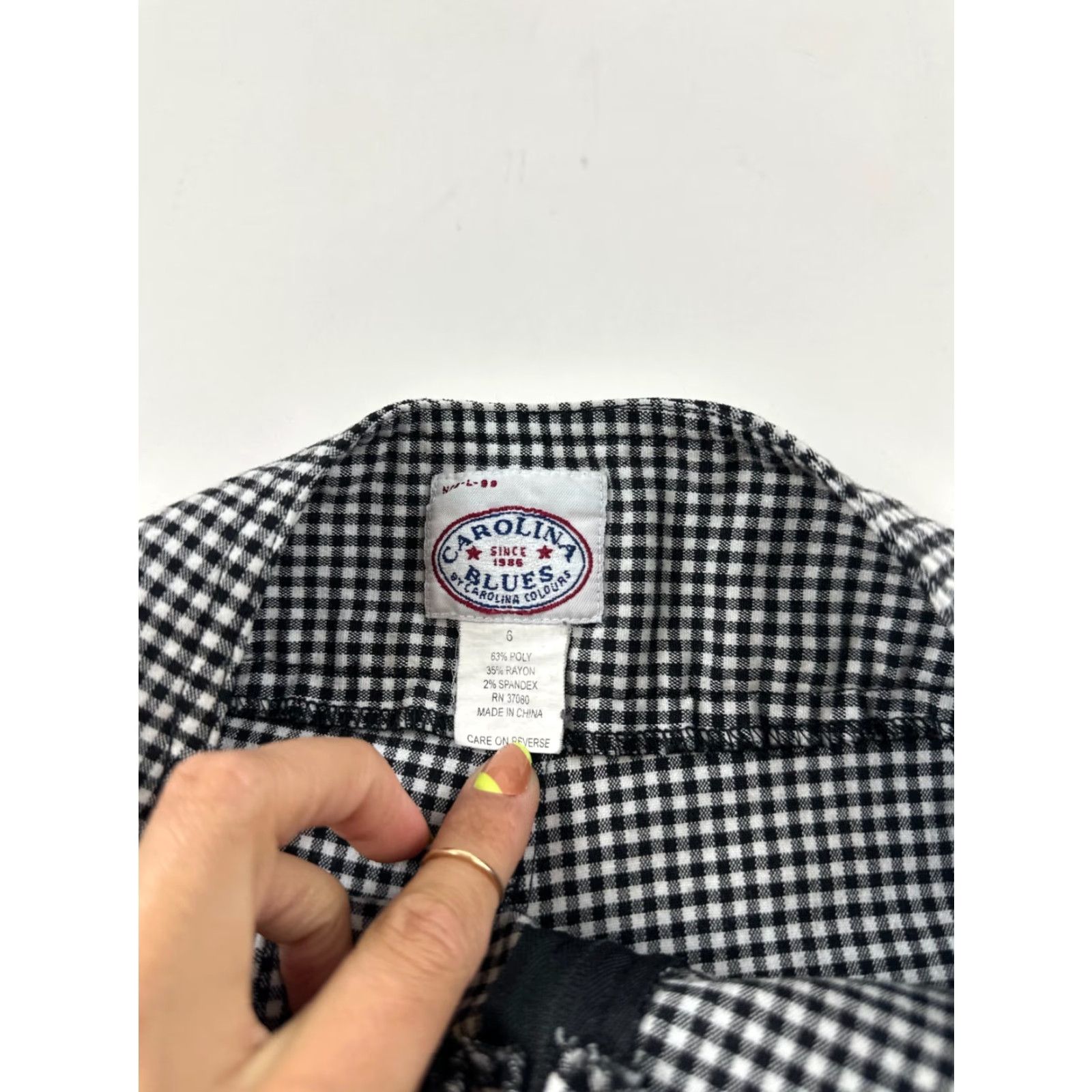 Vintage Carolina Blues Shorts Womens 6 Black White Check Bermuda 4" Inseam Wrap Front Skort Casual Womens Size 28" / US 6 / IT 42 - 3 Thumbnail