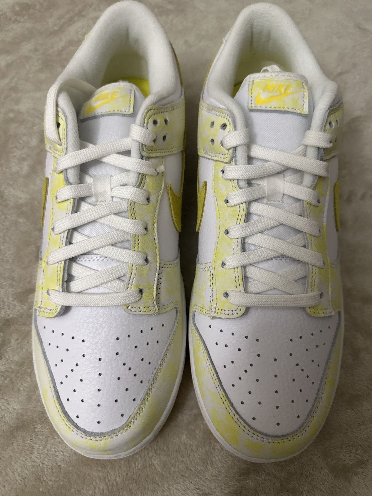Nike Nike Dunk Yellow Strike Size 10M/11.5F - Deadstock Size US 10 / EU 43 - 3 Thumbnail