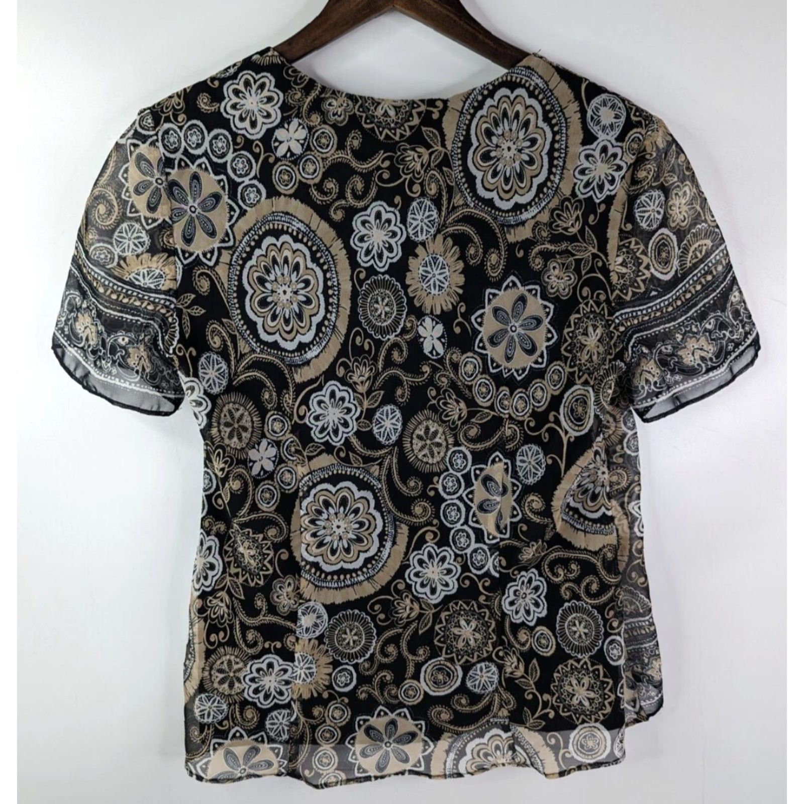 Coldwater Creek Coldwater Creek Top Blouse Geometric Floral Sheer Tank Underneath Made in USA Cap Sleeve Scoop Neck Pullover Casual M Black Womens Blouse USA Size M / US 6-8 / IT 42-44 - 4 Thumbnail