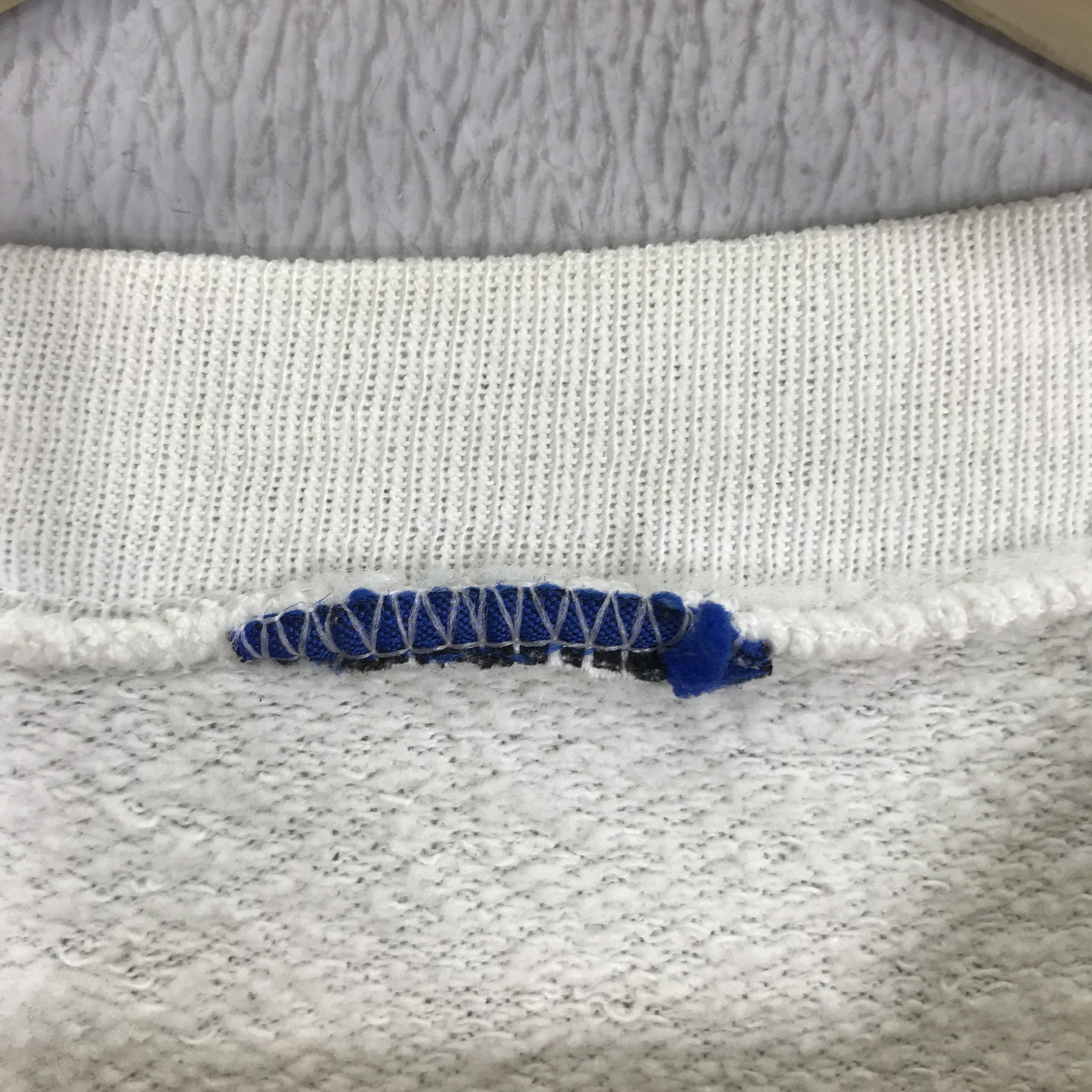 Vintage Vintage 90's White Magic Snow Mountain Sweatshirt - 362 Size US XL / EU 56 / 4 - 10 Thumbnail