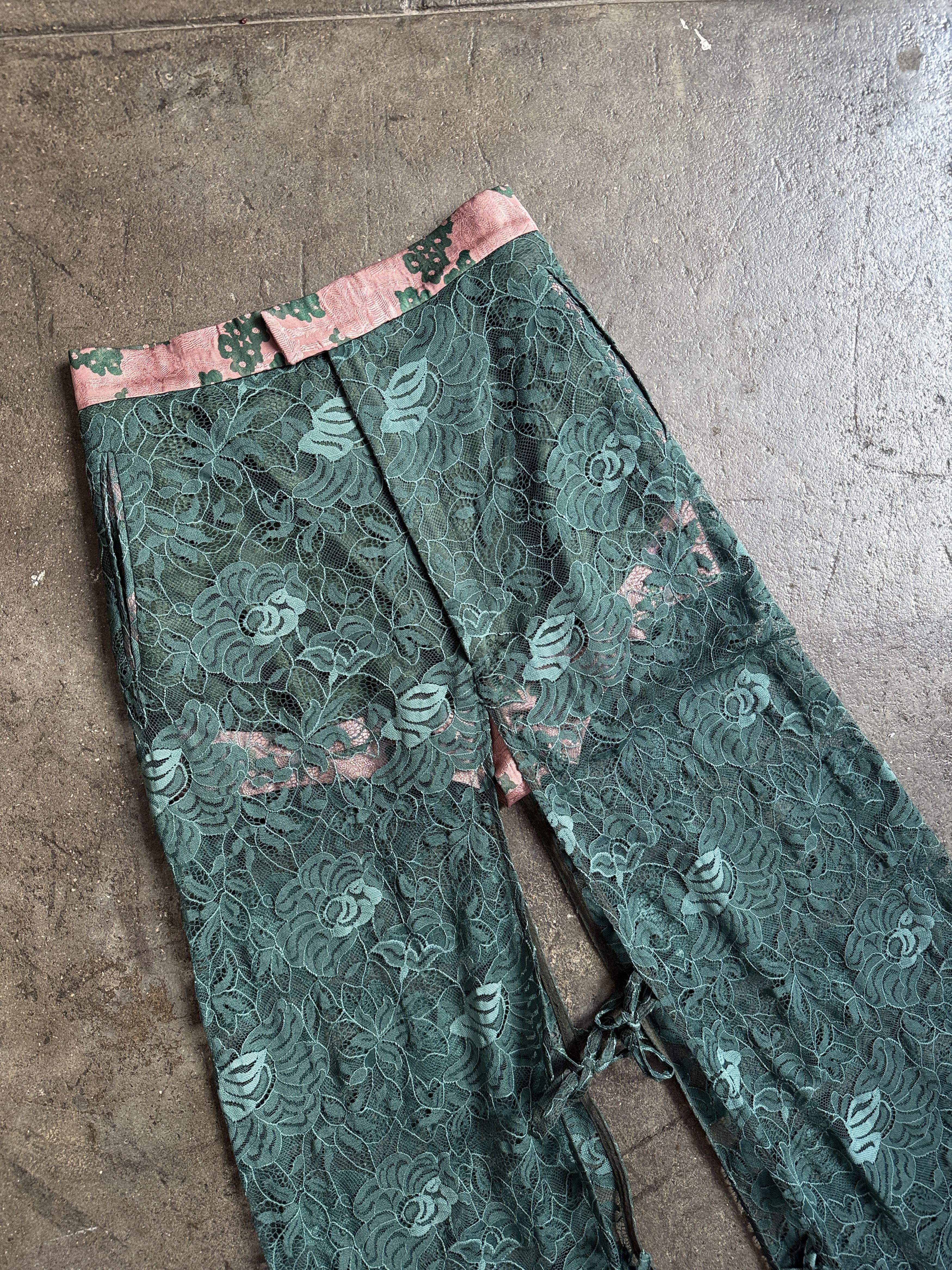Vivienne Westwood 2019 Green Lace Pants w/ Oriental Pink Strcutured underwear Size 26" / US 2 / IT 38 - 11 Thumbnail