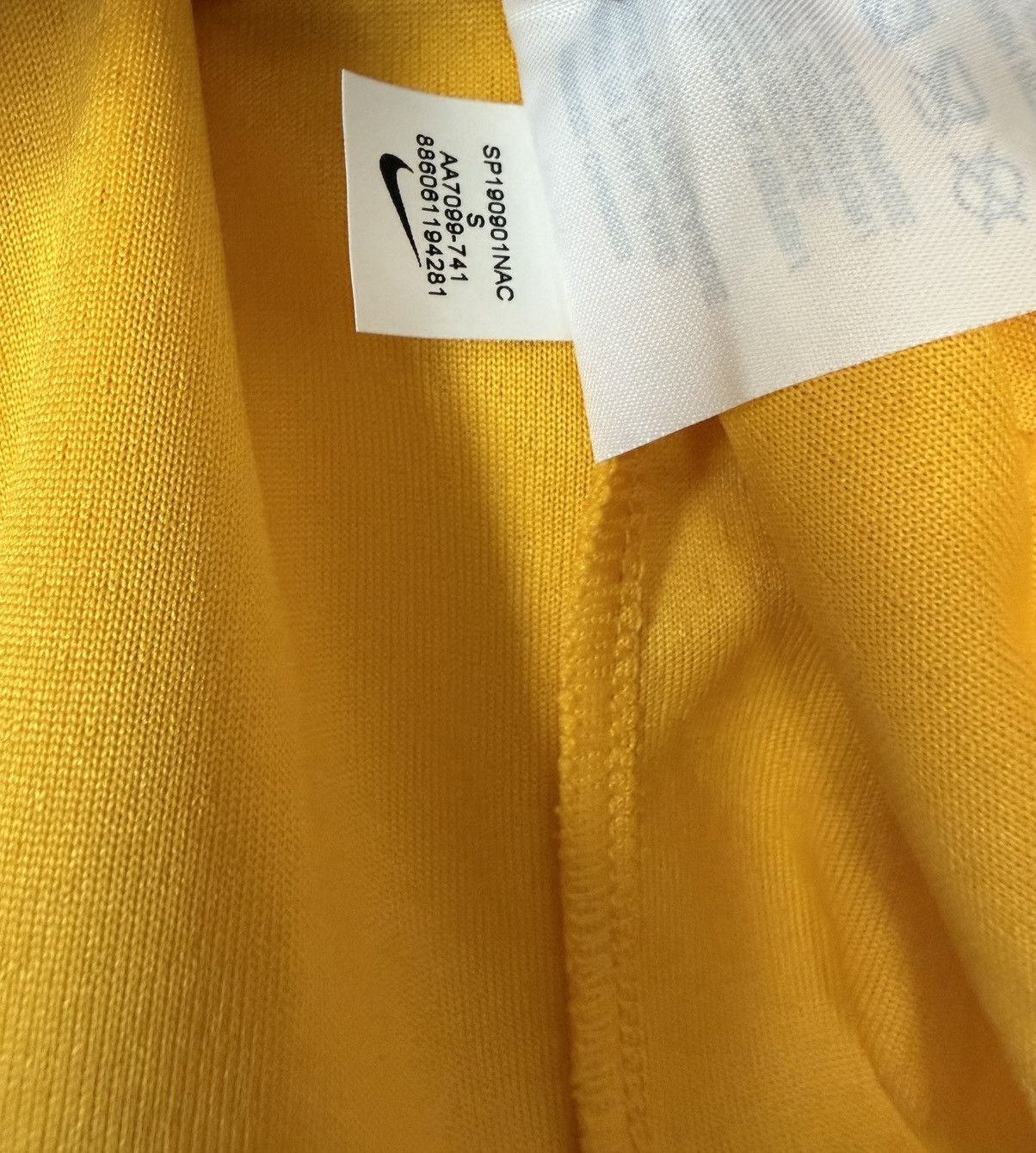 Nike NIKE LOS ANGELES LAKERS LEBRON JAMES JERSEY 23 SWINGMAN ICON Size US S / EU 44-46 / 1 - 8 Thumbnail