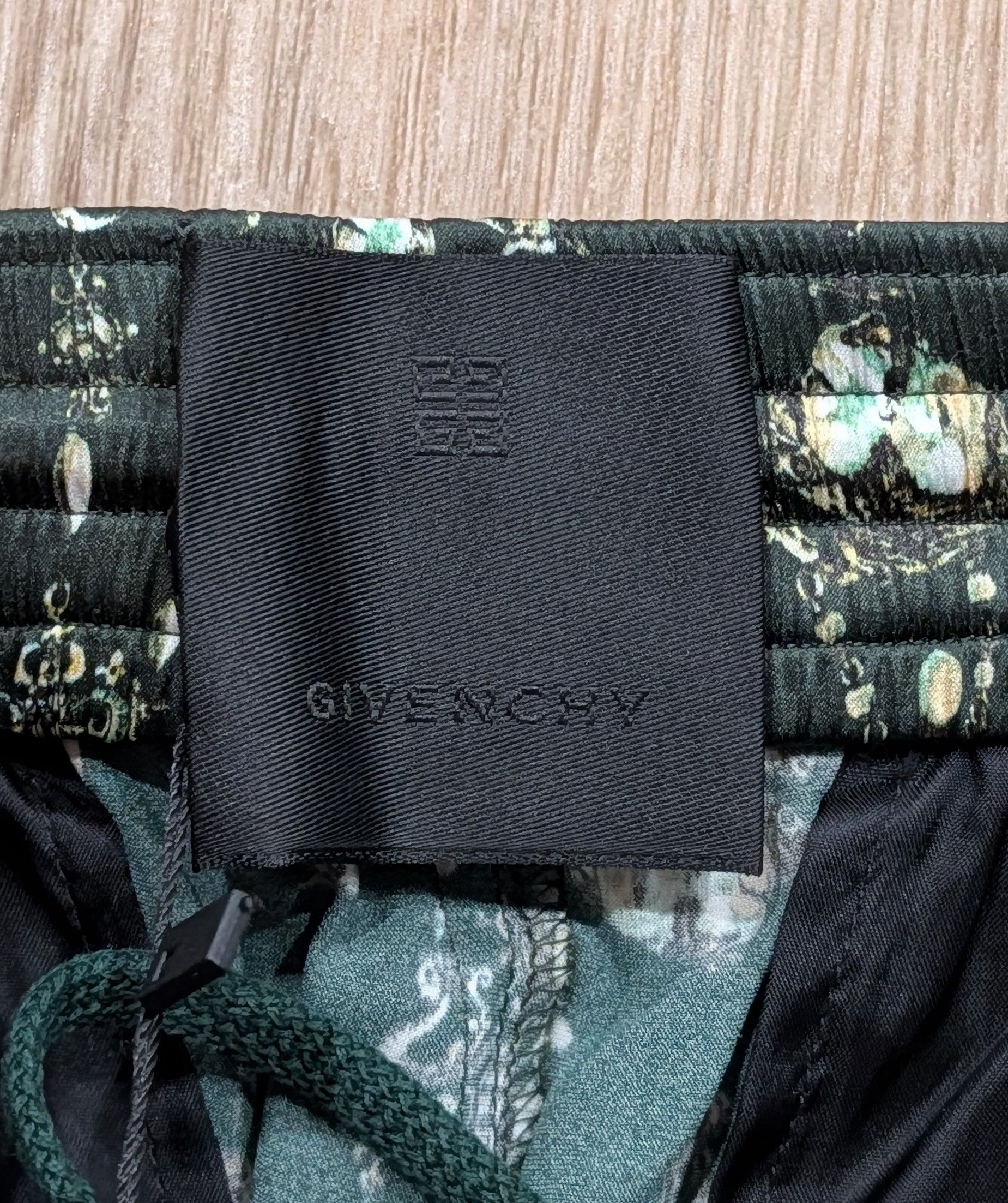 Givenchy GIVENCHY "Hubert Objects" Silk Shorts Green 50 US 34 Size US 34 / EU 50 - 5 Thumbnail
