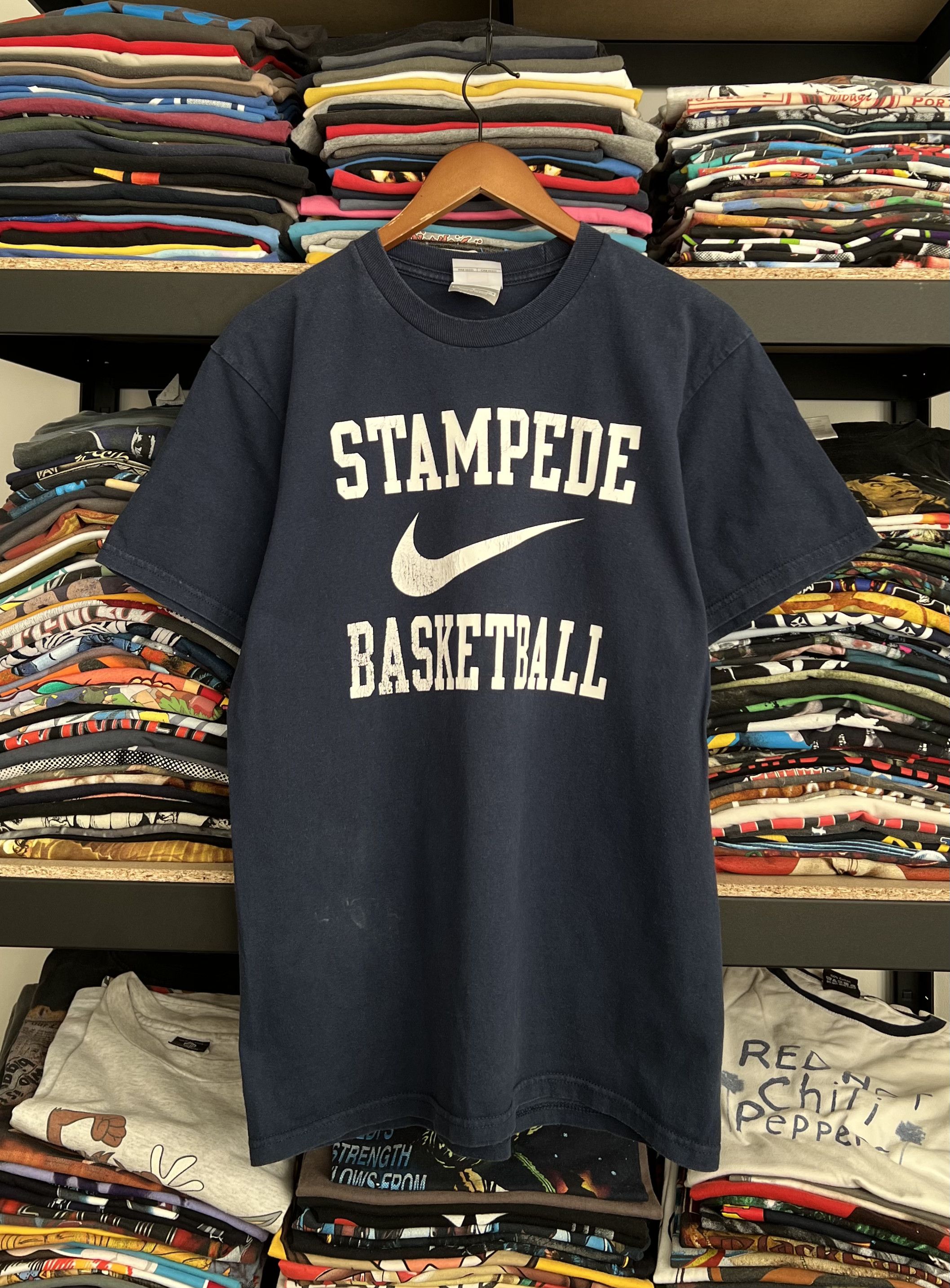 Nike × Vintage Vintage 90s Nike Stampede Basketball Streetwear Navy Tee Size US S / EU 44-46 / 1 - 1 Thumbnail