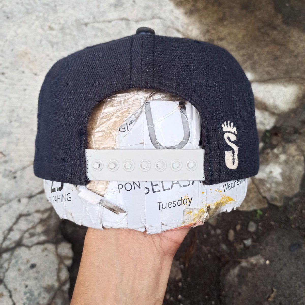 Quintin Co. × Stussy 🔥🔥 Rare. Stussy x Quintin Co. “Play record” Snapback Size ONE SIZE - 6 Thumbnail