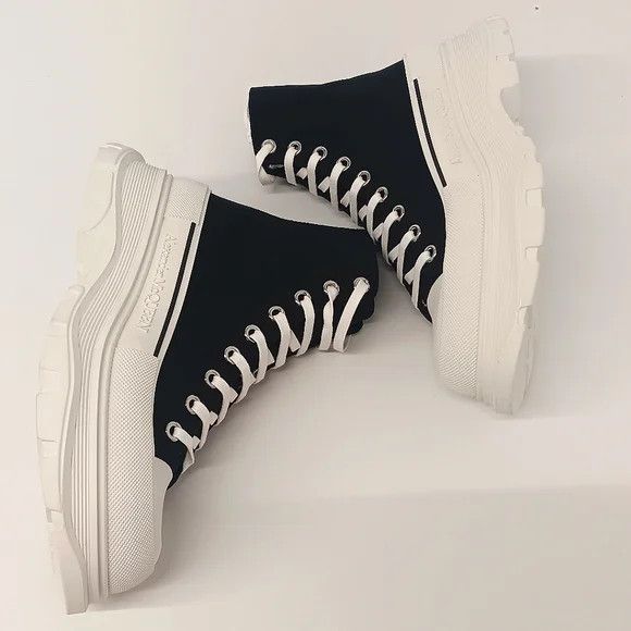 Alexander McQueen Alexander McQueen Tread Slick Hi Top Sneakers - EU43/US10 Size US 10 / EU 43 - 4 Thumbnail