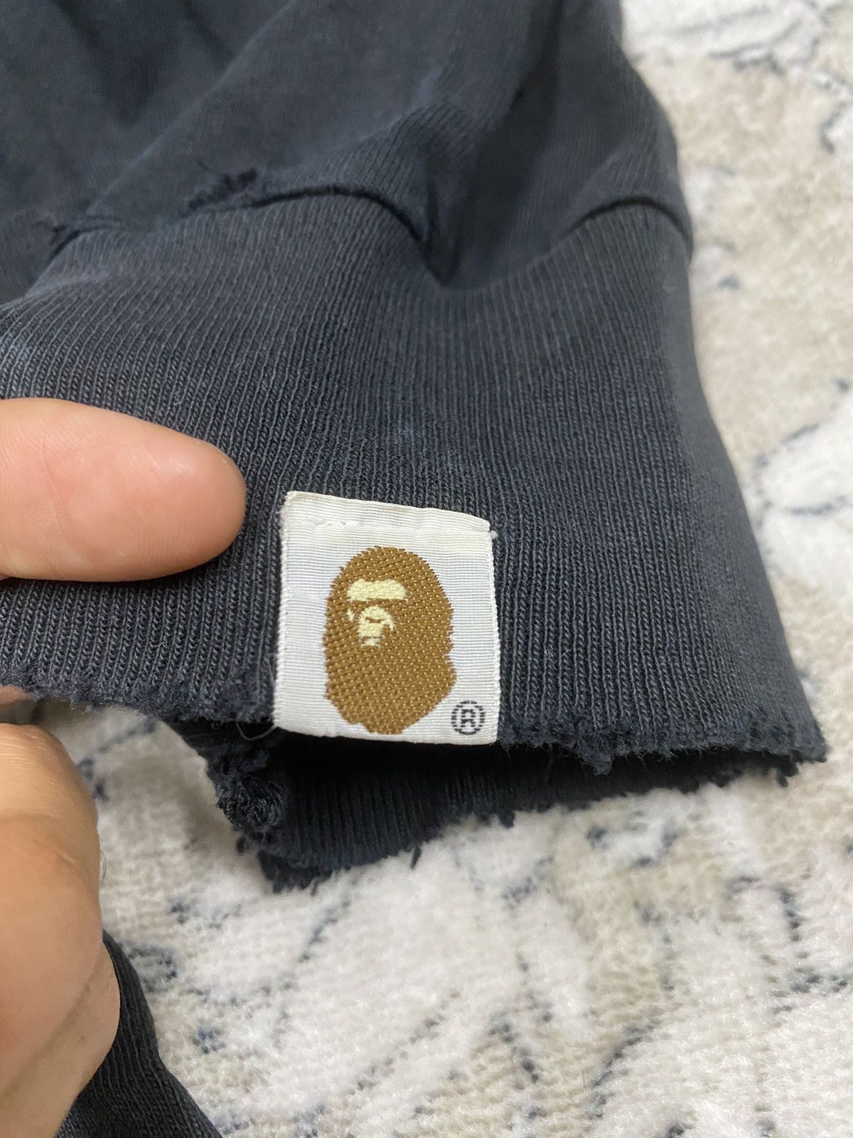 Bape VINTAGE DISTRESS A BATHING APE L/S RARE TEE Size US M / EU 48-50 / 2 - 10 Thumbnail