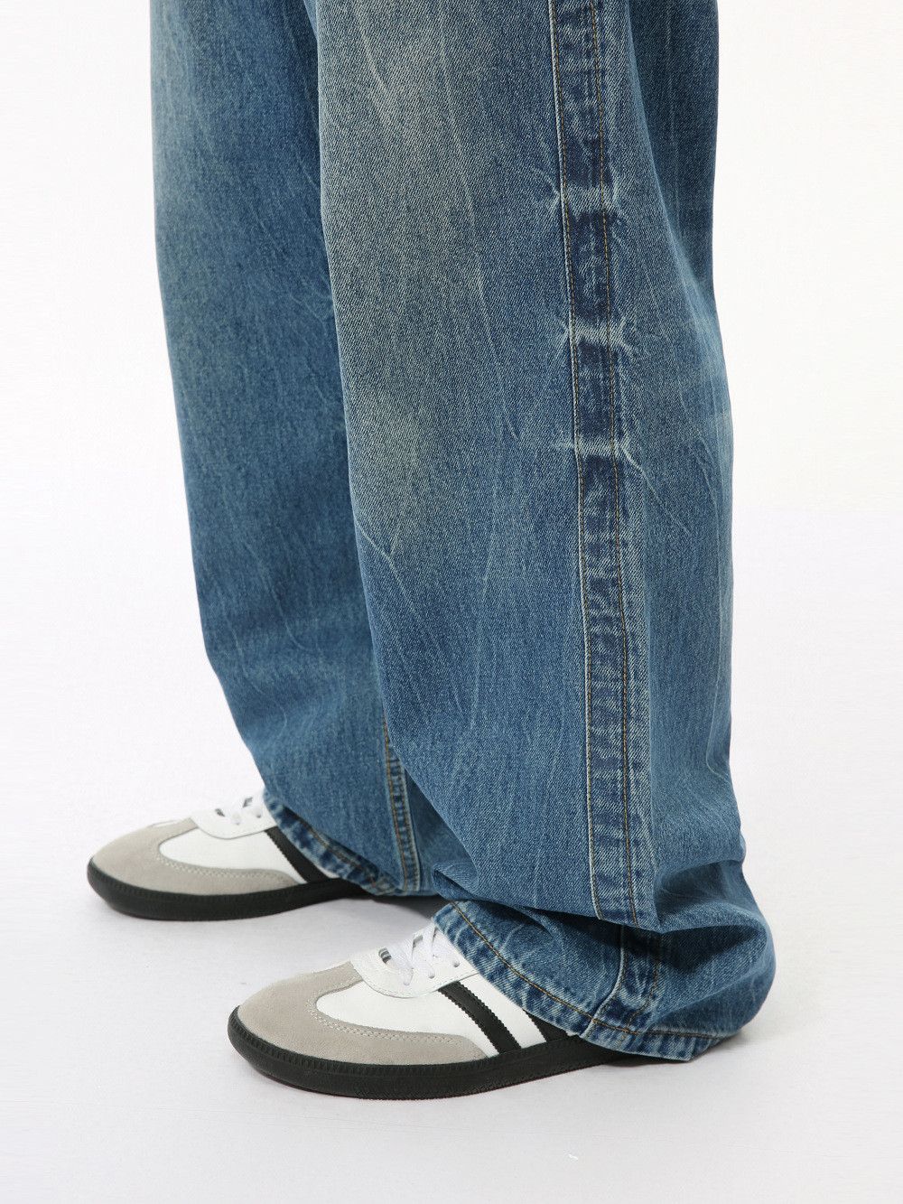 Japanese Brand Retro loose straight leg cat whisker jeans Size US 32 / EU 48 - 4 Thumbnail