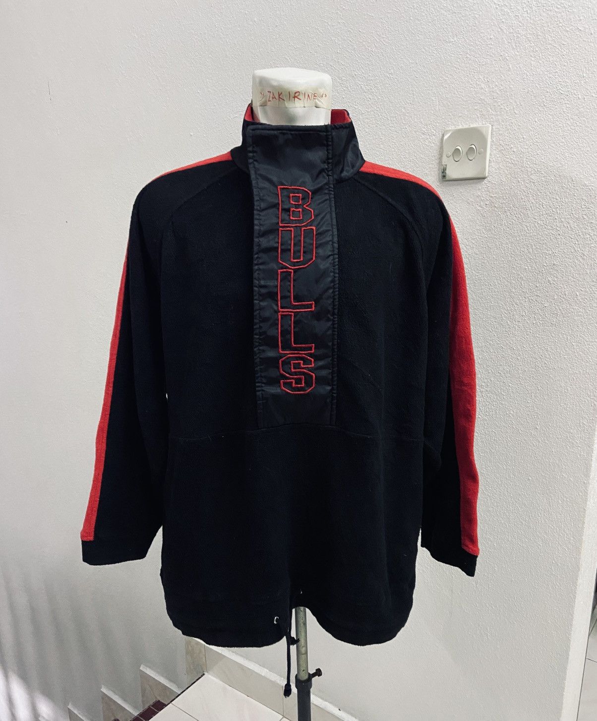 NBA VINTAGE CHICAGO BULLS FLEECE JUMPER Size US M / EU 48-50 / 2 - 1 Thumbnail