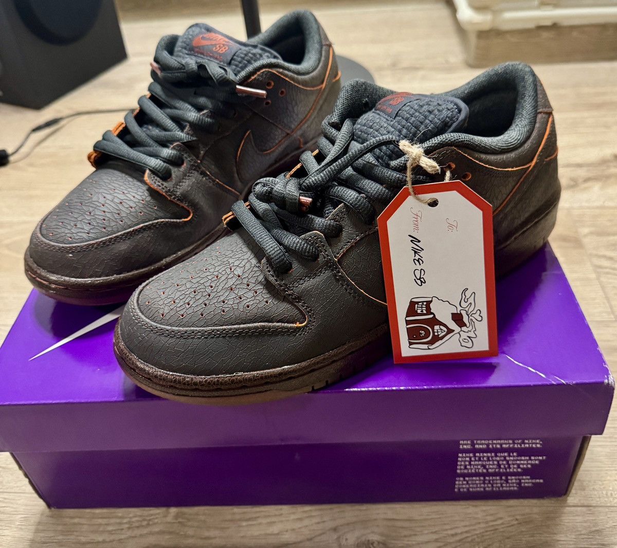 Nike SB Nike SB Dunk Low "Krampus" Size US 11 / EU 44 - 2 Thumbnail