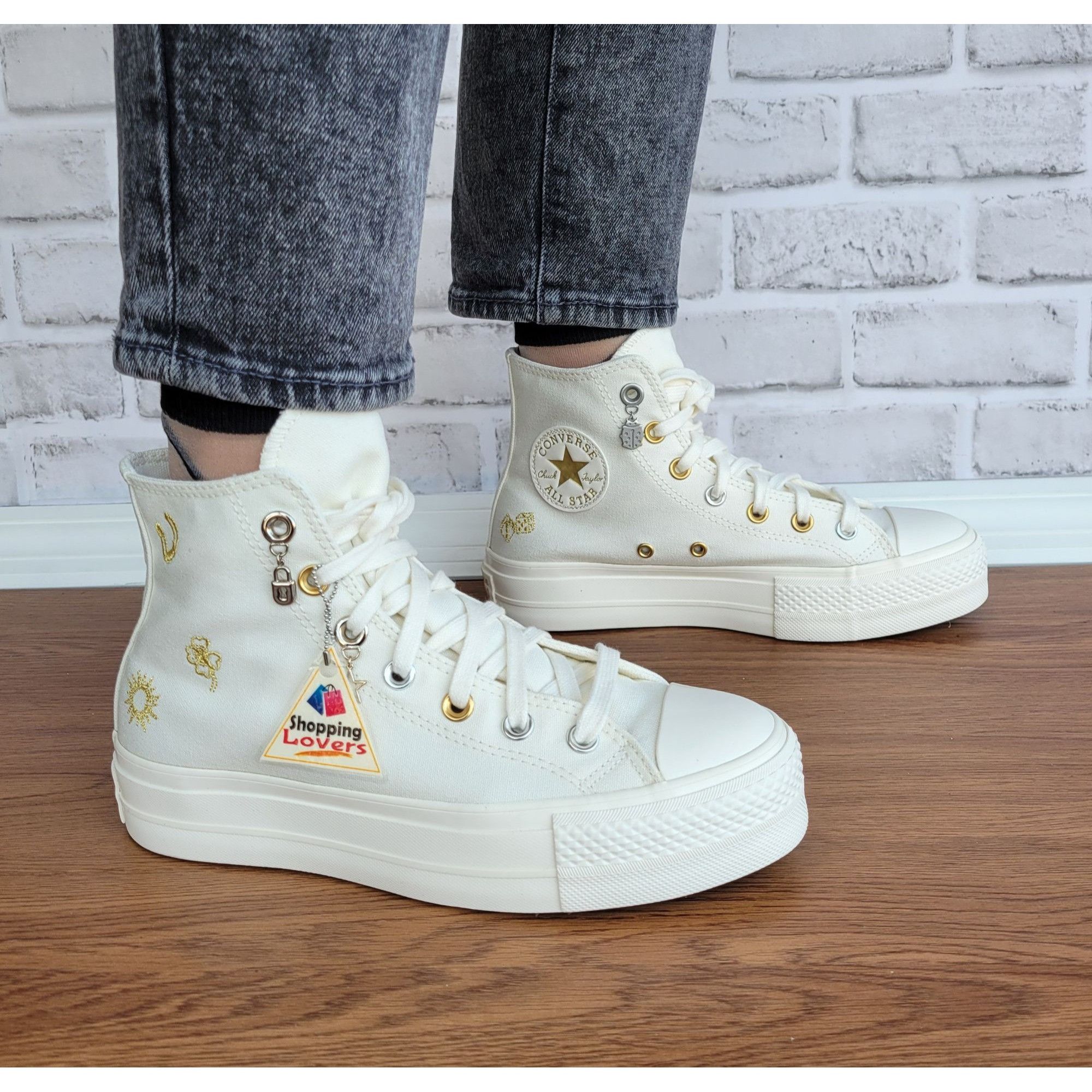 Converse Converse Chuck Taylor Lift Platform Luck Charms 7.5 Women Sh Size US 7.5 / IT 37.5 - 12 Thumbnail