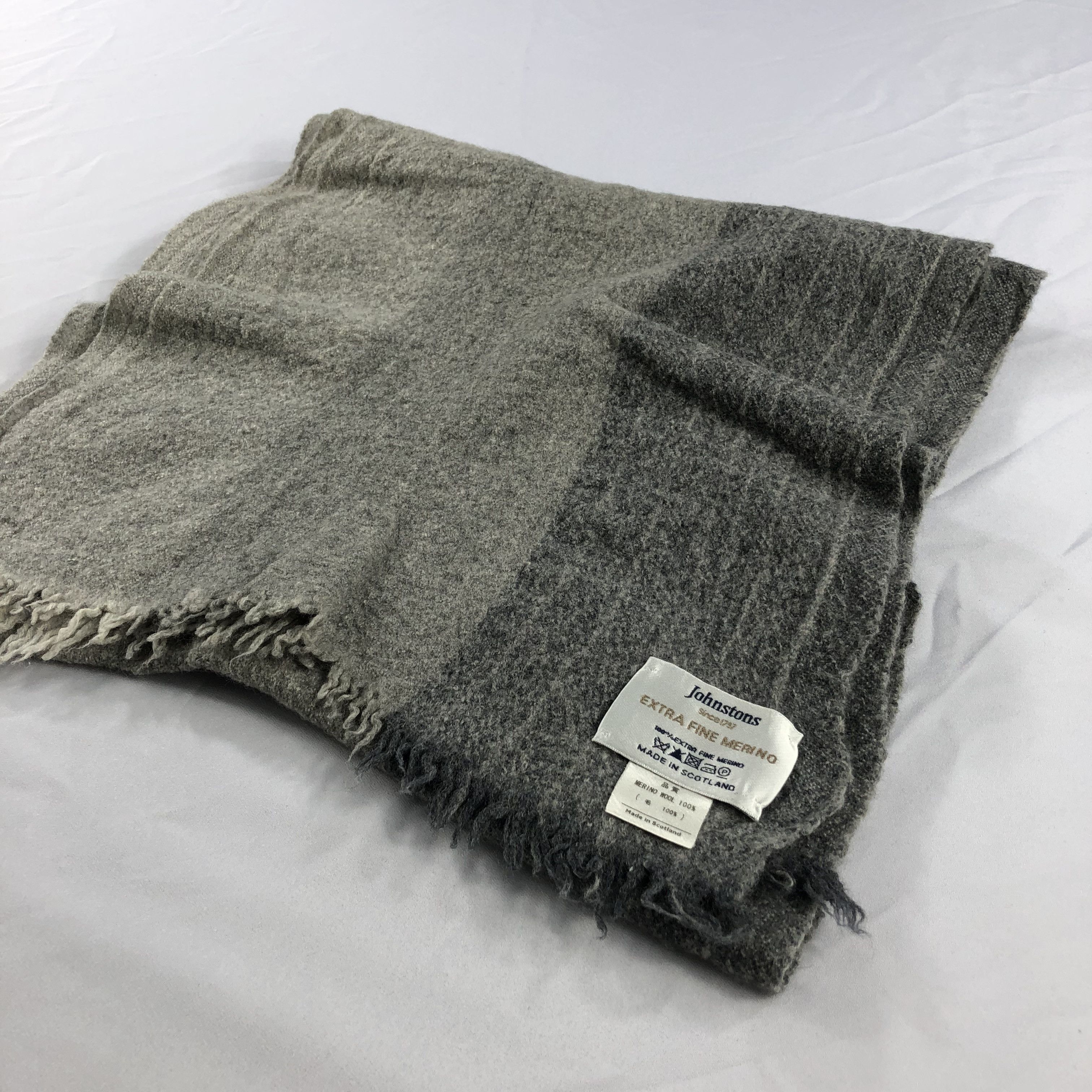Johnstons Of Elgin Johnstons Merino Scarf Muffler V1045 Size ONE SIZE - 4 Thumbnail