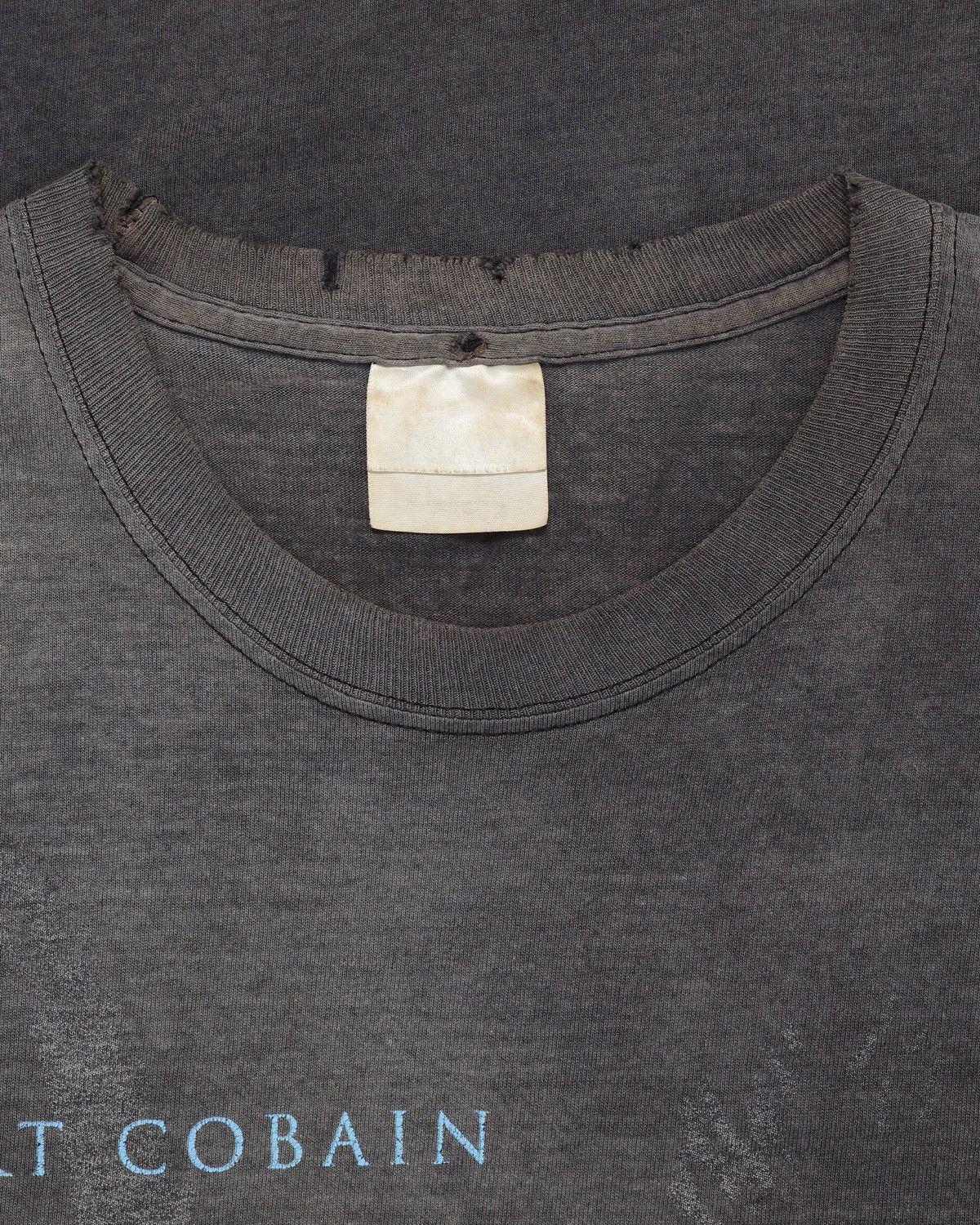 Vintage Trashed Kurt Cobain Faded Graphic-Distressed Grunge Style Size US S / EU 44-46 / 1 - 5 Thumbnail