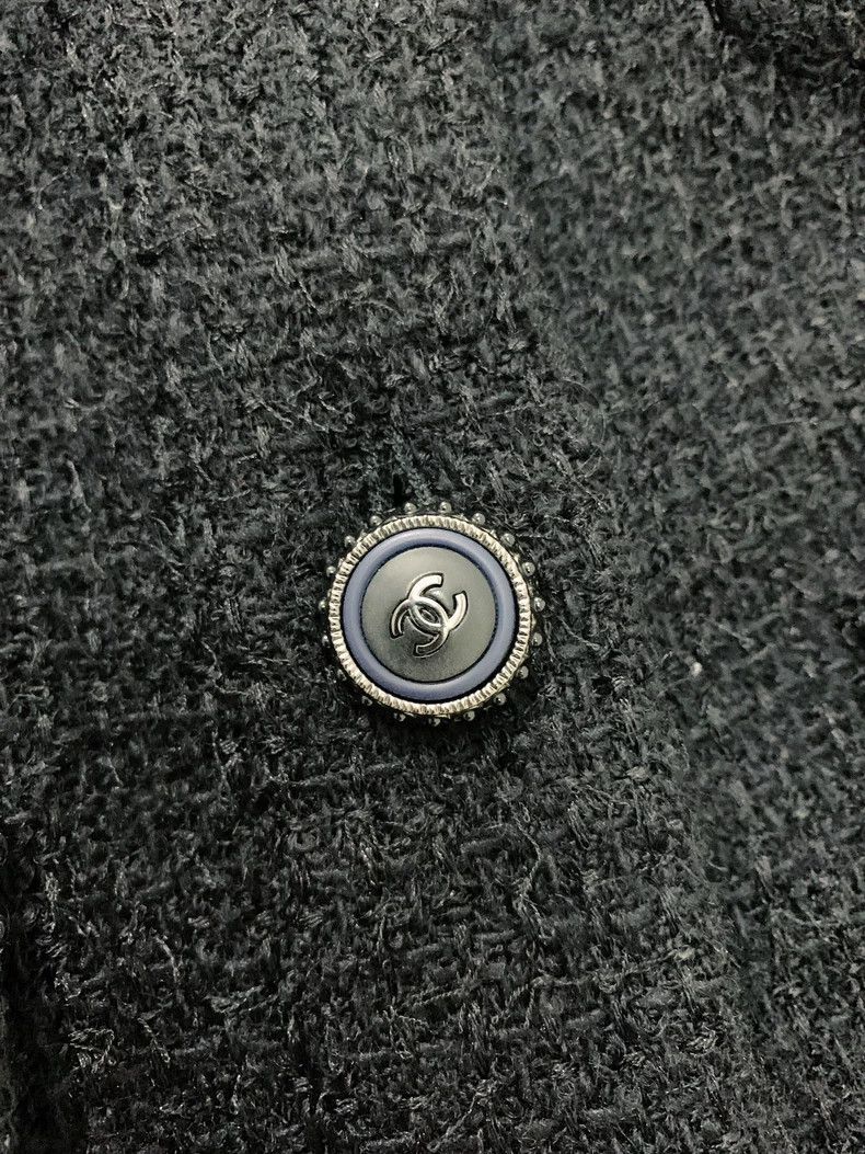 Chanel Chanel 2019 black four-pocket jacket Size XS / US 0-2 / IT 36-38 - 3 Thumbnail