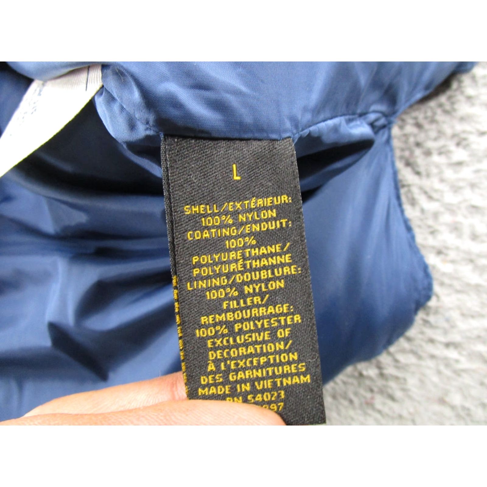 Old Navy Vintage Old Navy Vest Puffer Zip Front Snap Pockets Blue Size L Mens Casual Outdoor 90s Style Size US L / EU 52-54 / 3 - 3 Thumbnail