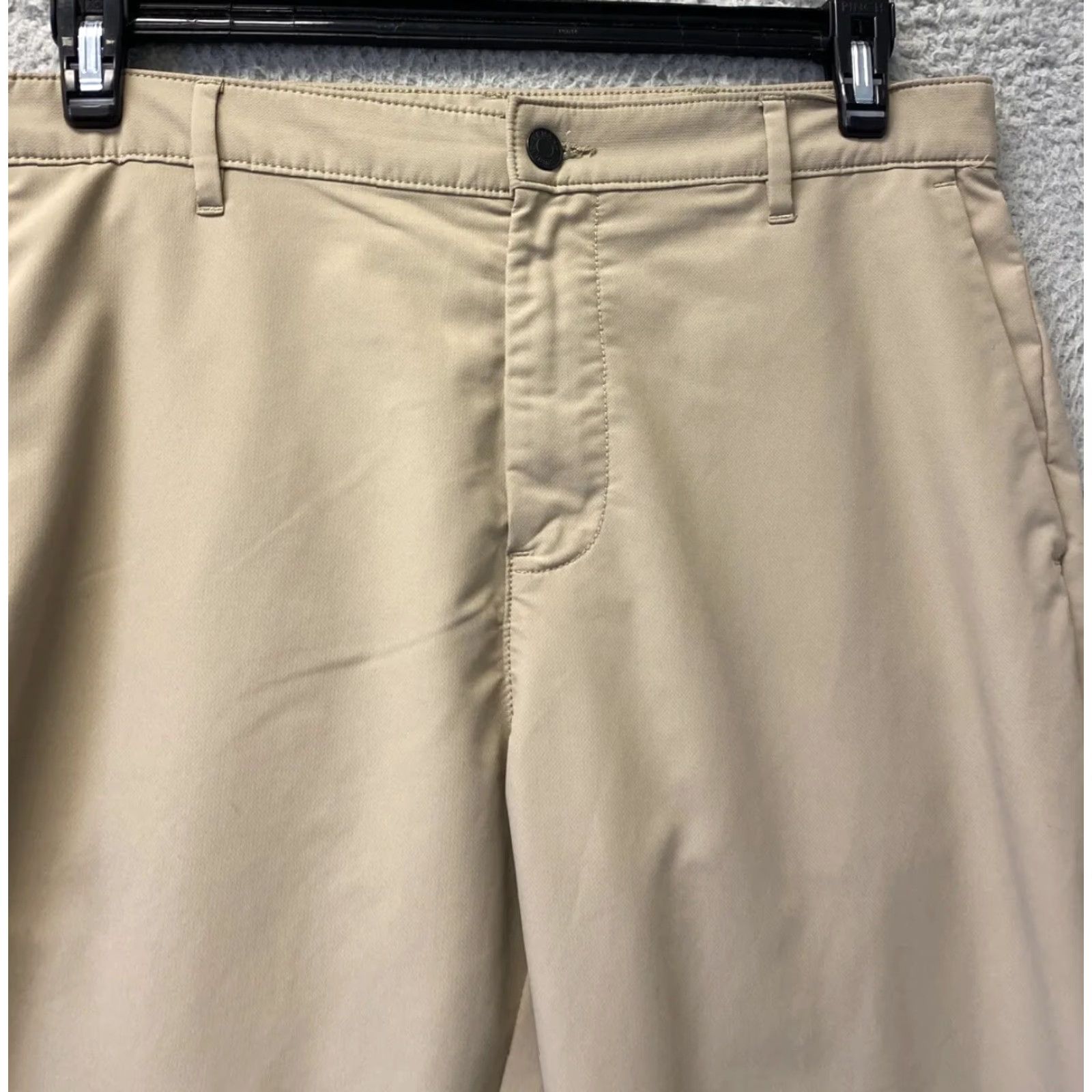 Banana Republic Banana Republic Golf Pants Mens 34X31 Beige Lightweight Comfort Performance Size US 34 / EU 50 - 2 Thumbnail