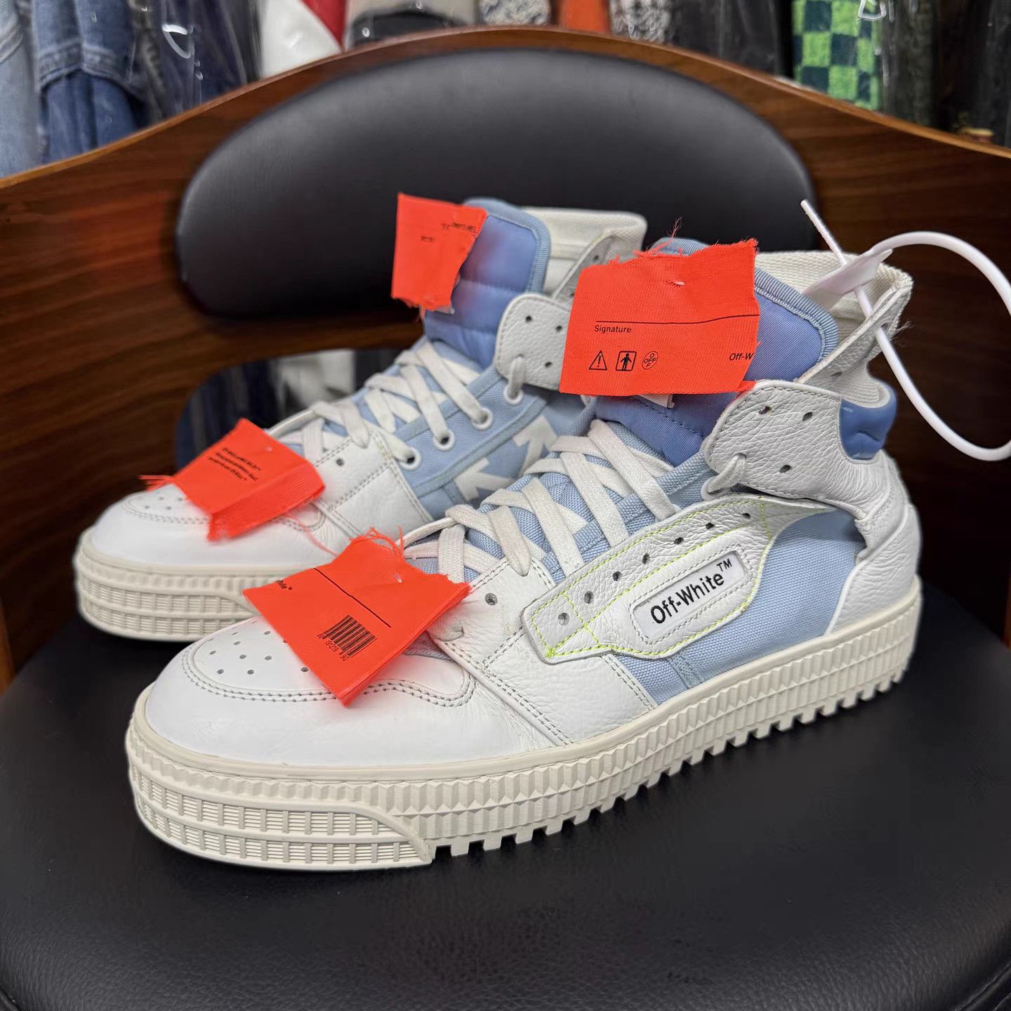 Off-White Off-White Off-Court White & Blue Sneakers K15 Size US 8 / IT 38 - 1 Thumbnail
