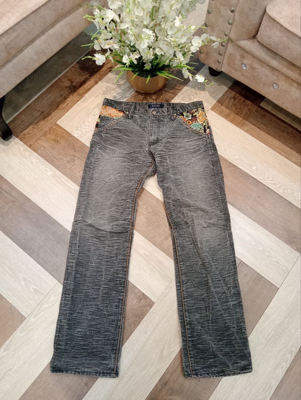 Japanese Brand JAPANESE BLUE TRICK DOUBLE WAIST SUKAJAN JEANS - SIZE 3 Size US 34 / EU 50 - 1 Thumbnail