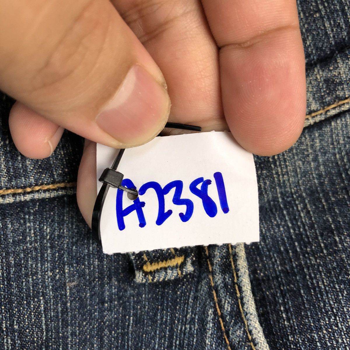 Wrangler Wrangler Blue vintage ripped Distressed Denim Pants #A2381 Size US 36 / EU 52 - 12 Thumbnail