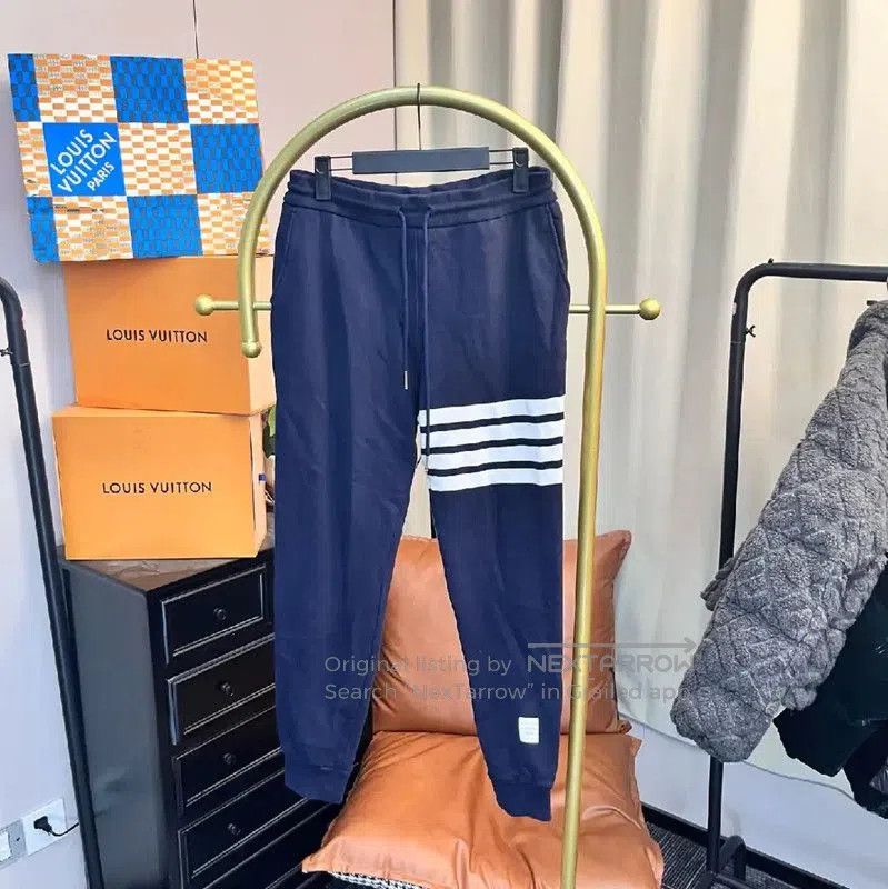 Thom Browne Thom Browne Women's Casual Pants in Navy . Size 30" / US 8 / IT 44 - 1 Thumbnail