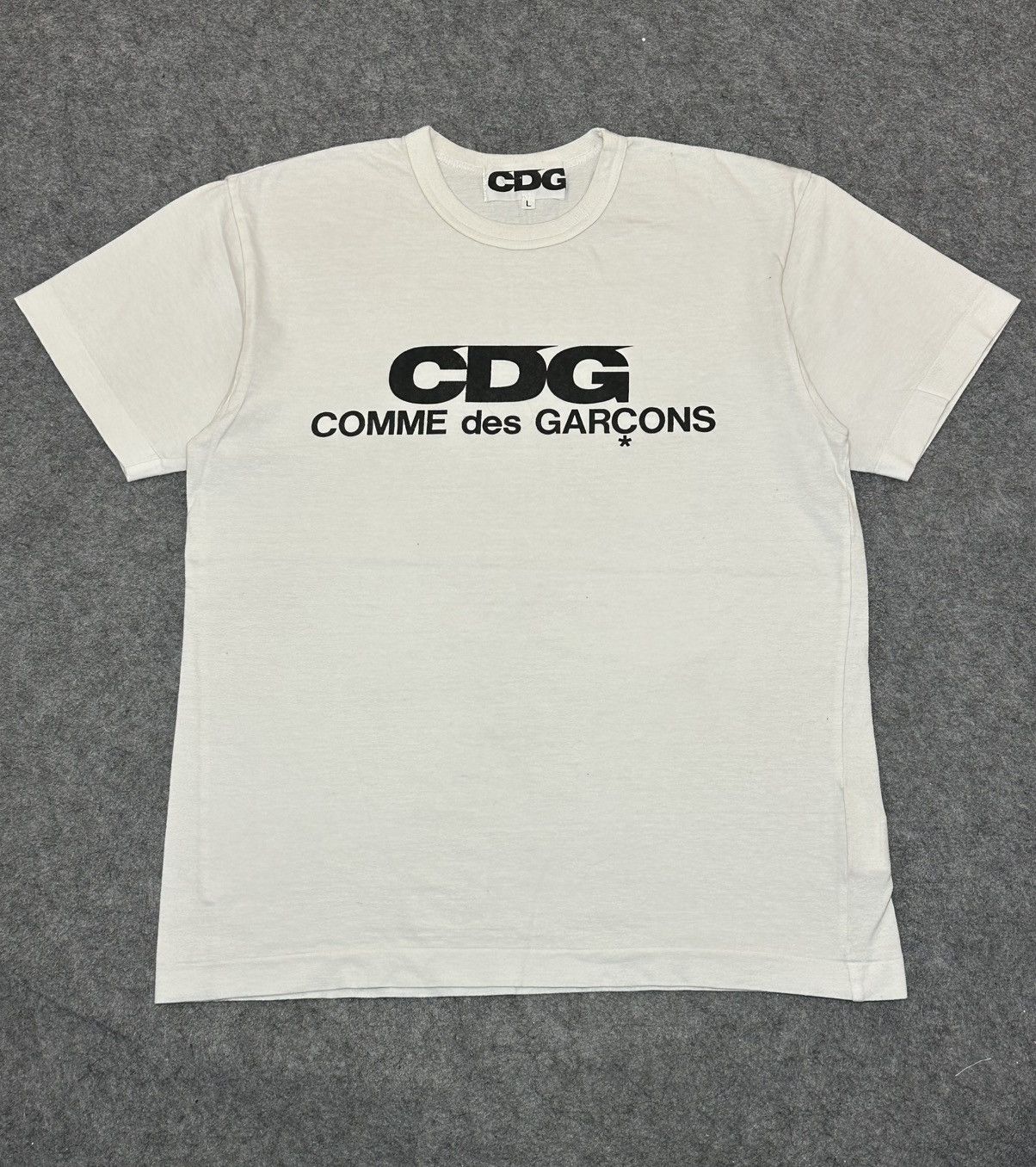 CDG by Comme des Garcons Comme des Garçons CDG white t-shirt. Size US L / EU 52-54 / 3 - 1 Thumbnail