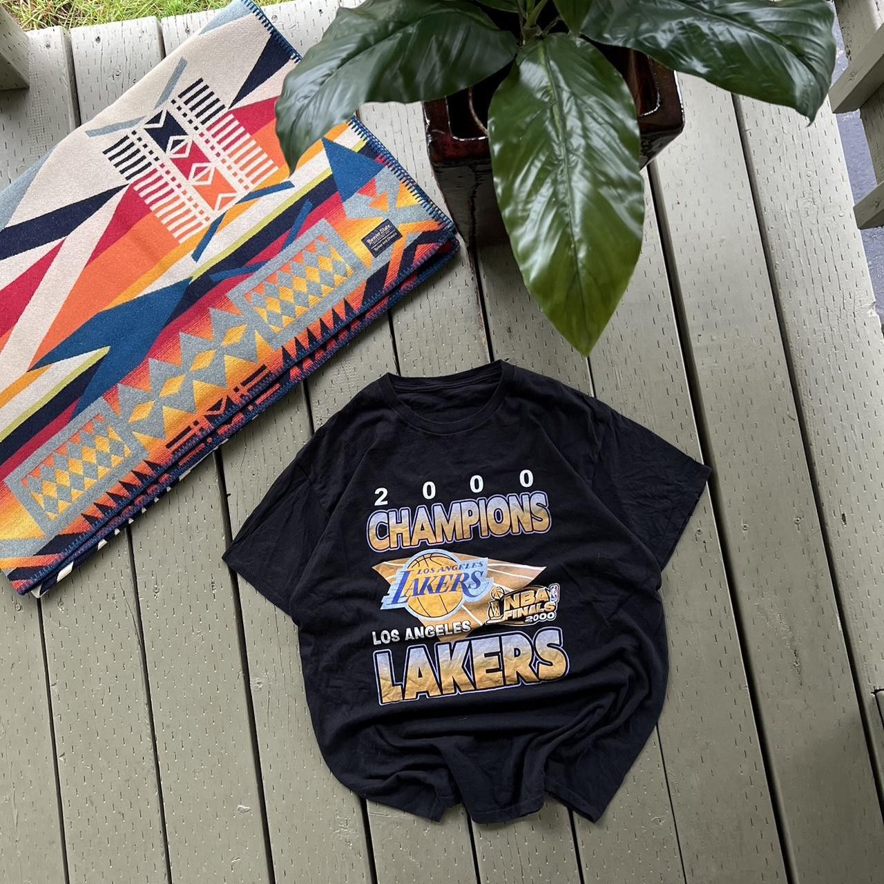 NBA × Vintage Vintage Lakers Shirt Size US L / EU 52-54 / 3 - 3 Thumbnail