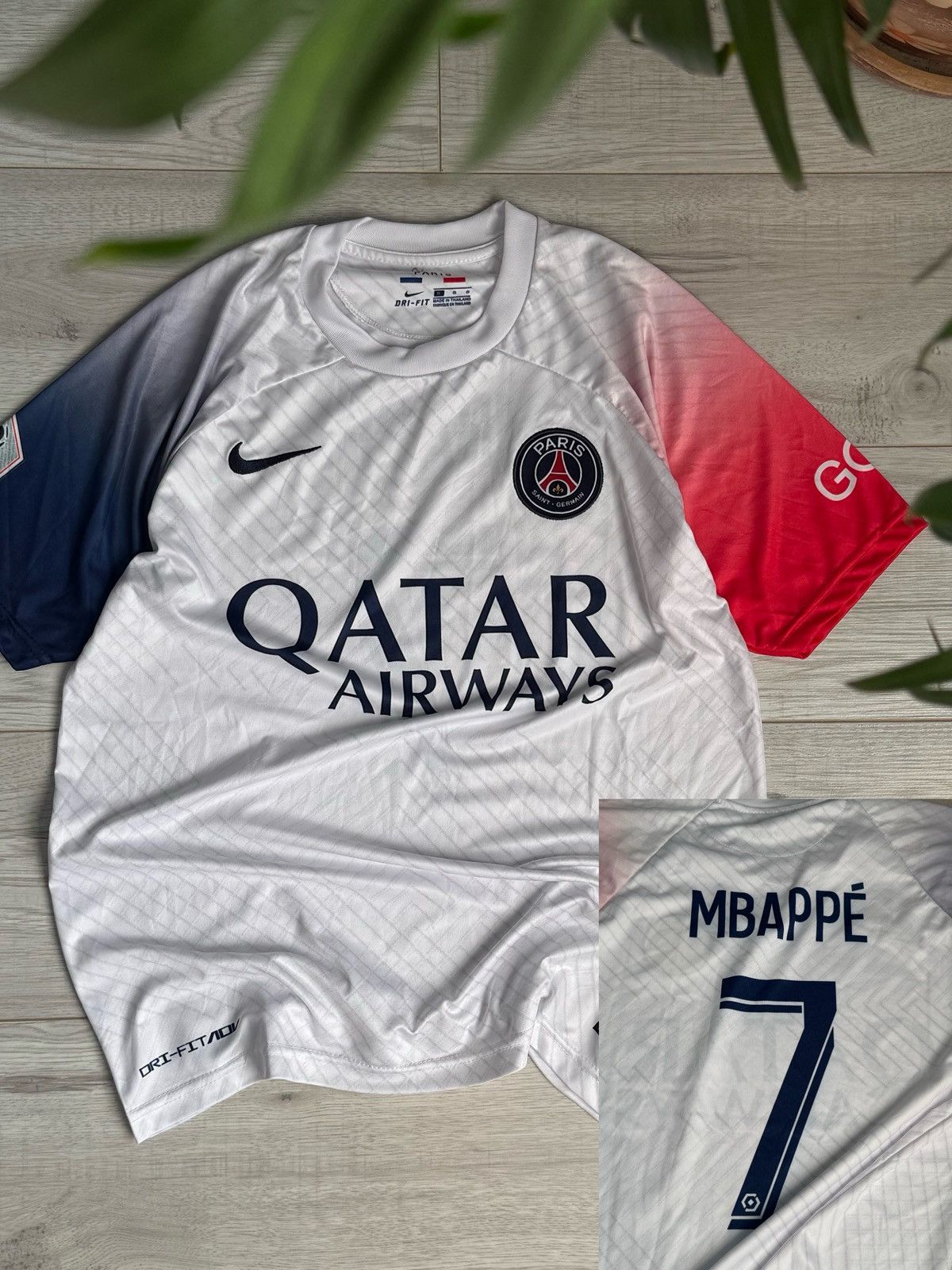 Nike Paris Saint Germain PSG #7 Mbape nike Jersey shirt Size US S / EU 44-46 / 1 - 1 Thumbnail