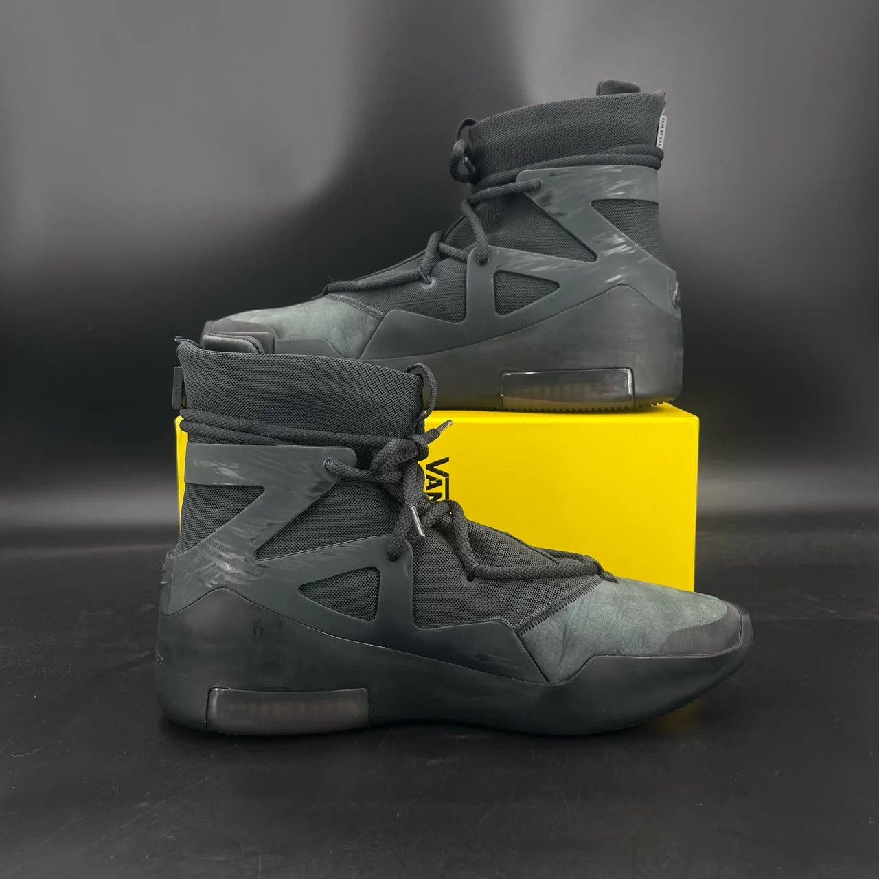 Fear of God × Nike Fog Black 45 CH7291 jacket Size US 12 / EU 45 - 3 Thumbnail