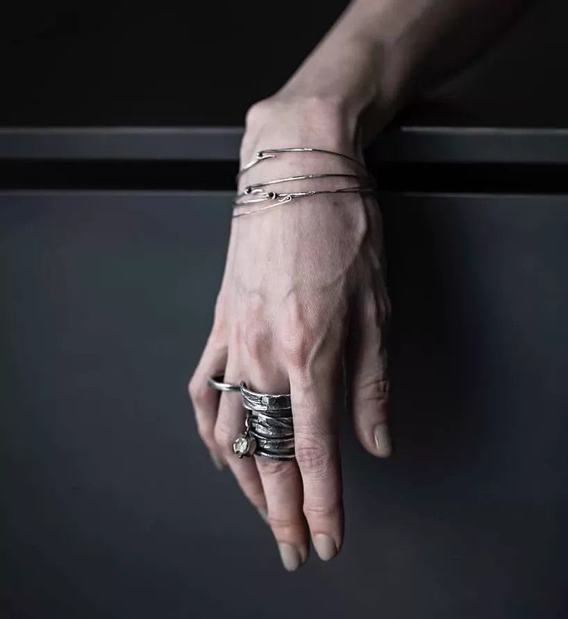 DETAJ Detaj Distressed Seed Thin Bangle 17cm Wrist Size ONE SIZE - 1 Thumbnail