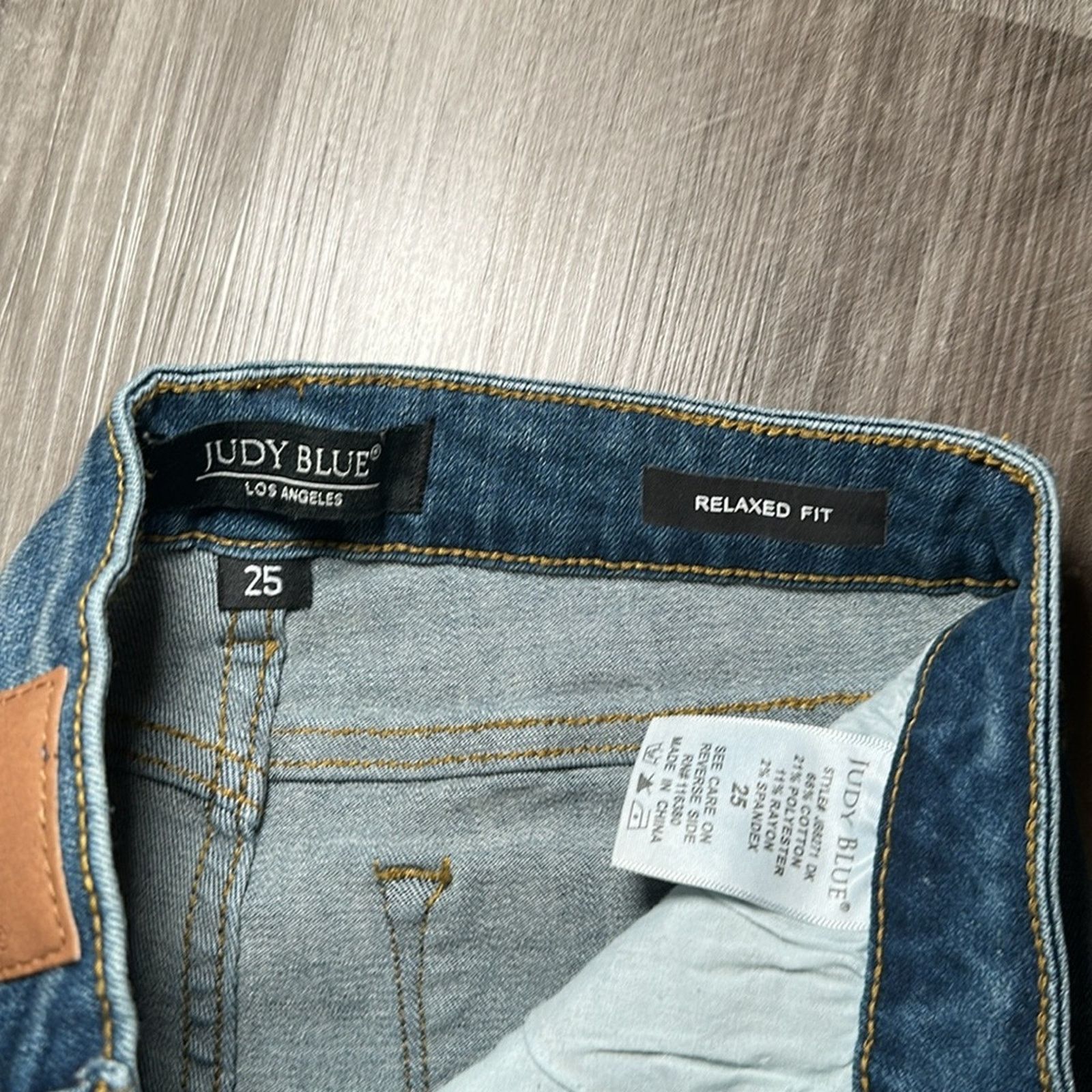 Judy Blue Judy Blue Relaxed Fit Distressed Ankle Jeans (NWOT) - 25 Size 25" / US 0 / IT 36 - 8 Thumbnail