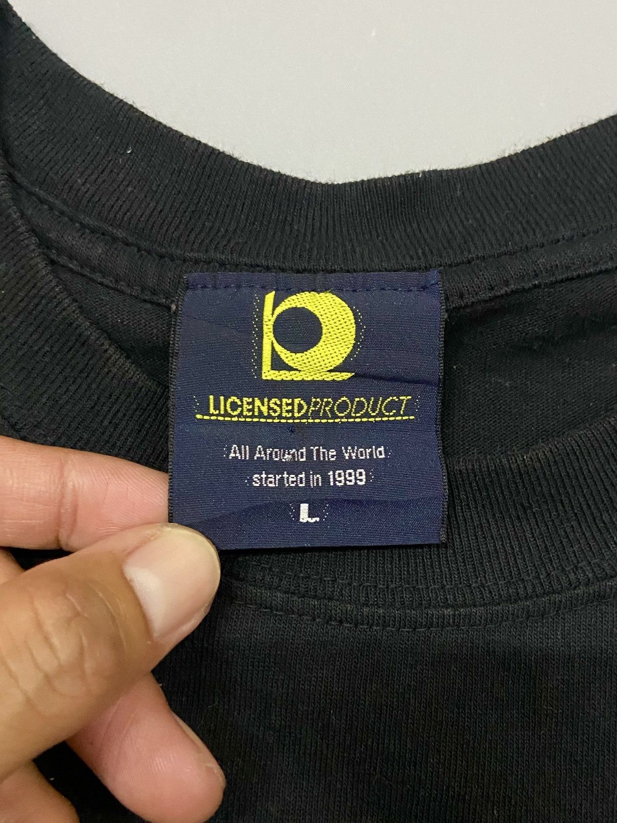 Other VINTAGE PAC MAN TEE Size US L / EU 52-54 / 3 - 13 Thumbnail