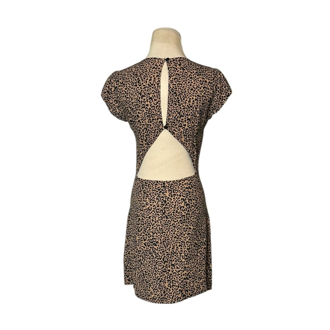 Reformation Reformation Lena Leopard Print Mini Dress size 2 Size XS / US 0-2 / IT 36-38 - 19 Thumbnail