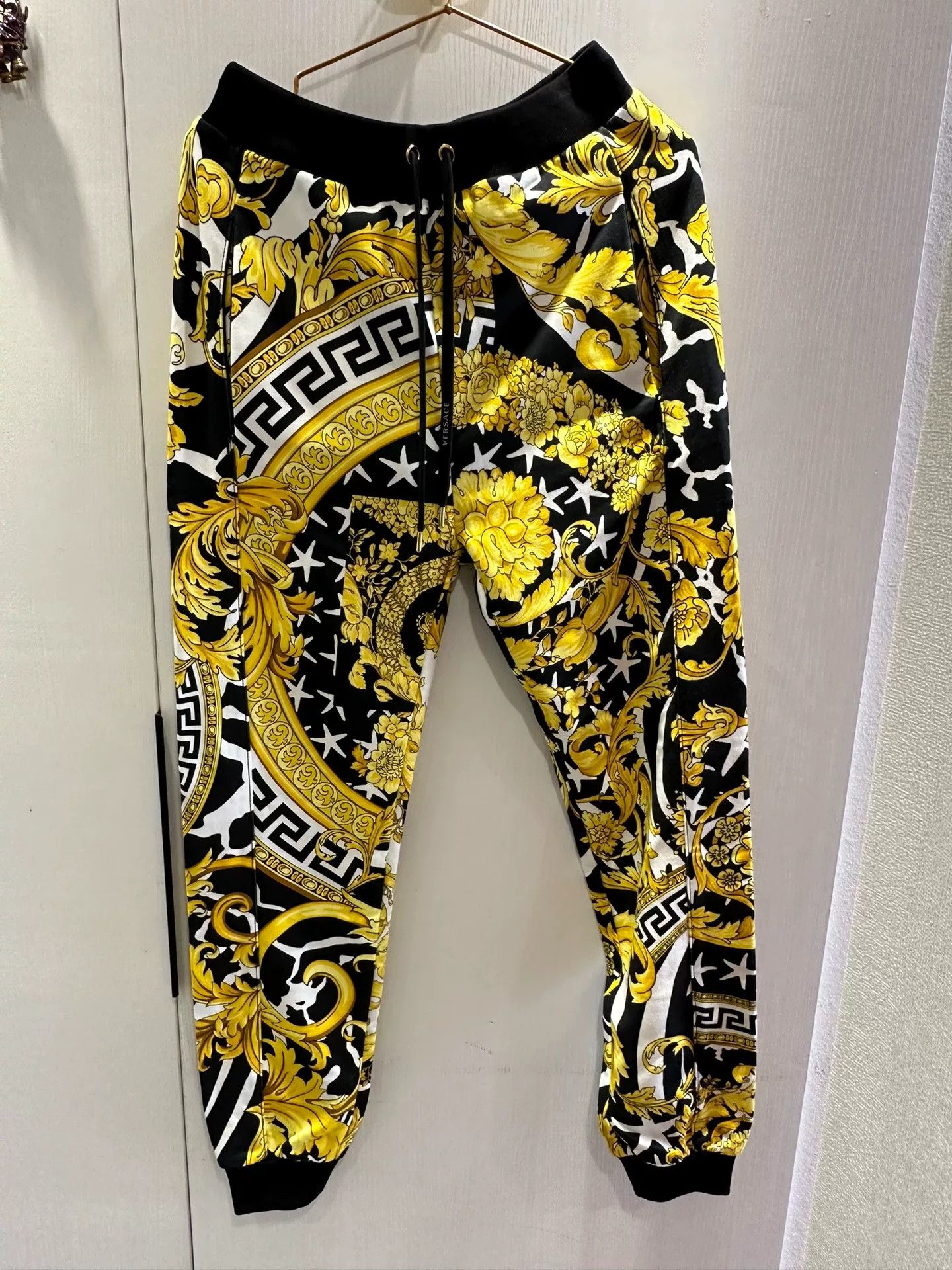 Versace black and gold baroque print long pants Size US 36 / EU 52 - 1 Thumbnail