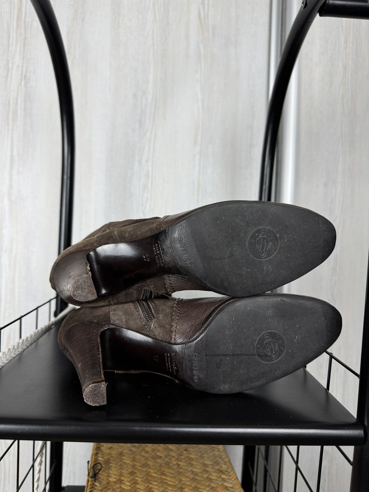 Max Mara Max Mara made in Italy brown suede boots knee length Size US 7 / IT 37 - 12 Thumbnail