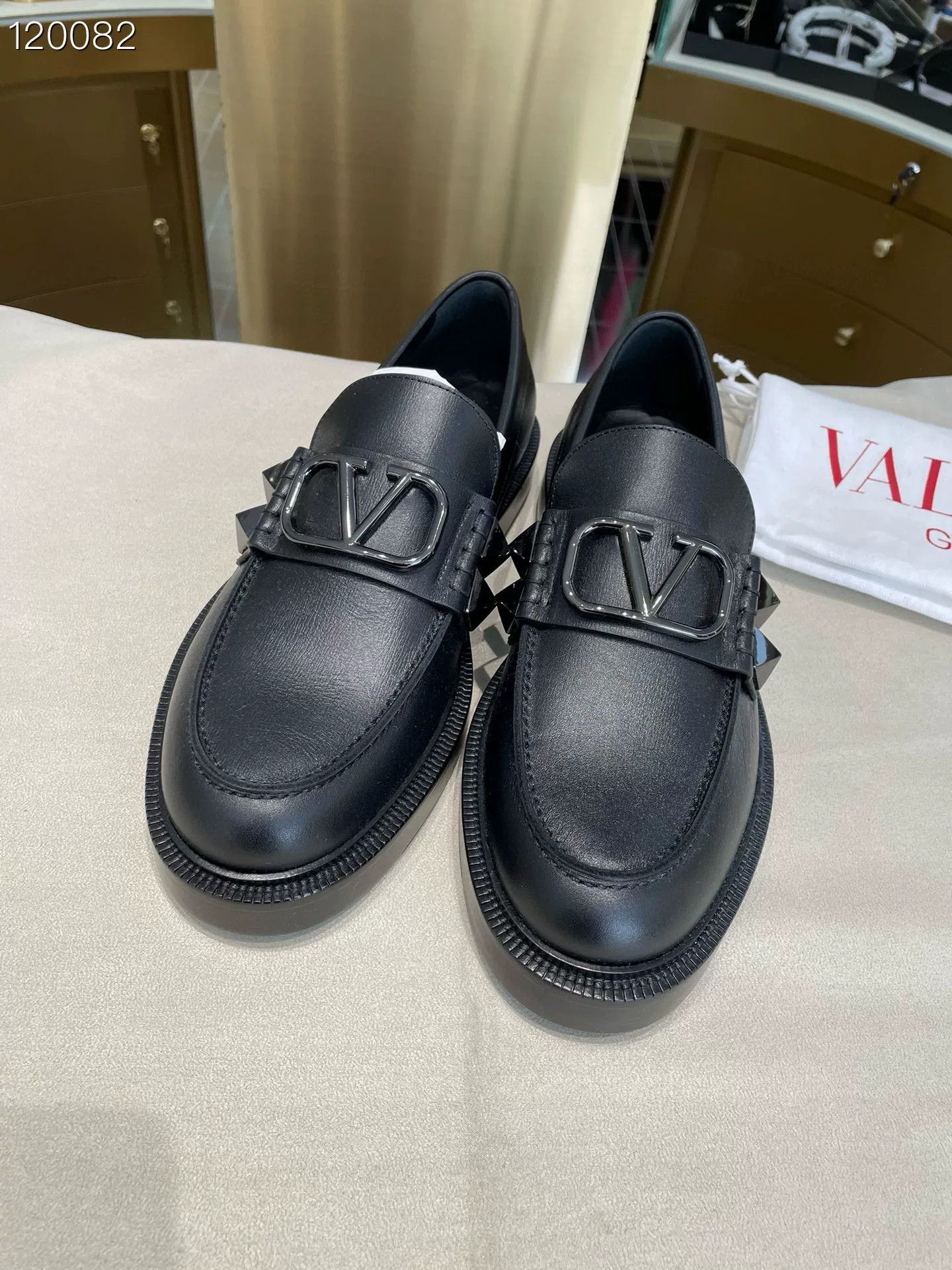 Valentino Valentino Men's Black Rivet Casual Business Shoes Size US 7.5 / EU 40-41 - 1 Thumbnail